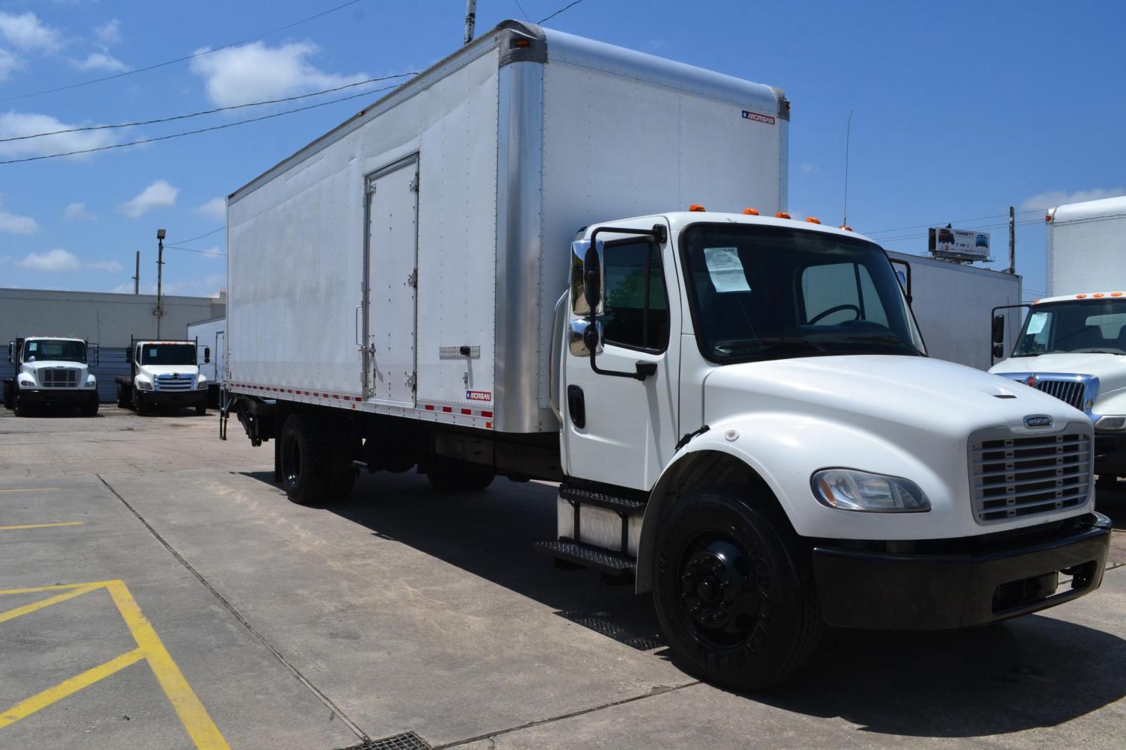 2018 WHITE /BLACK FREIGHTLINER M2-106 (3ALACWFC8JD) with an CUMMINS ISB 6.7L 240HP engine, ALLISON 2500RDS AUTOMATIC transmission, located at 9172 North Fwy, Houston, TX, 77037, (713) 910-6868, 29.887470, -95.411903 - Photo#2