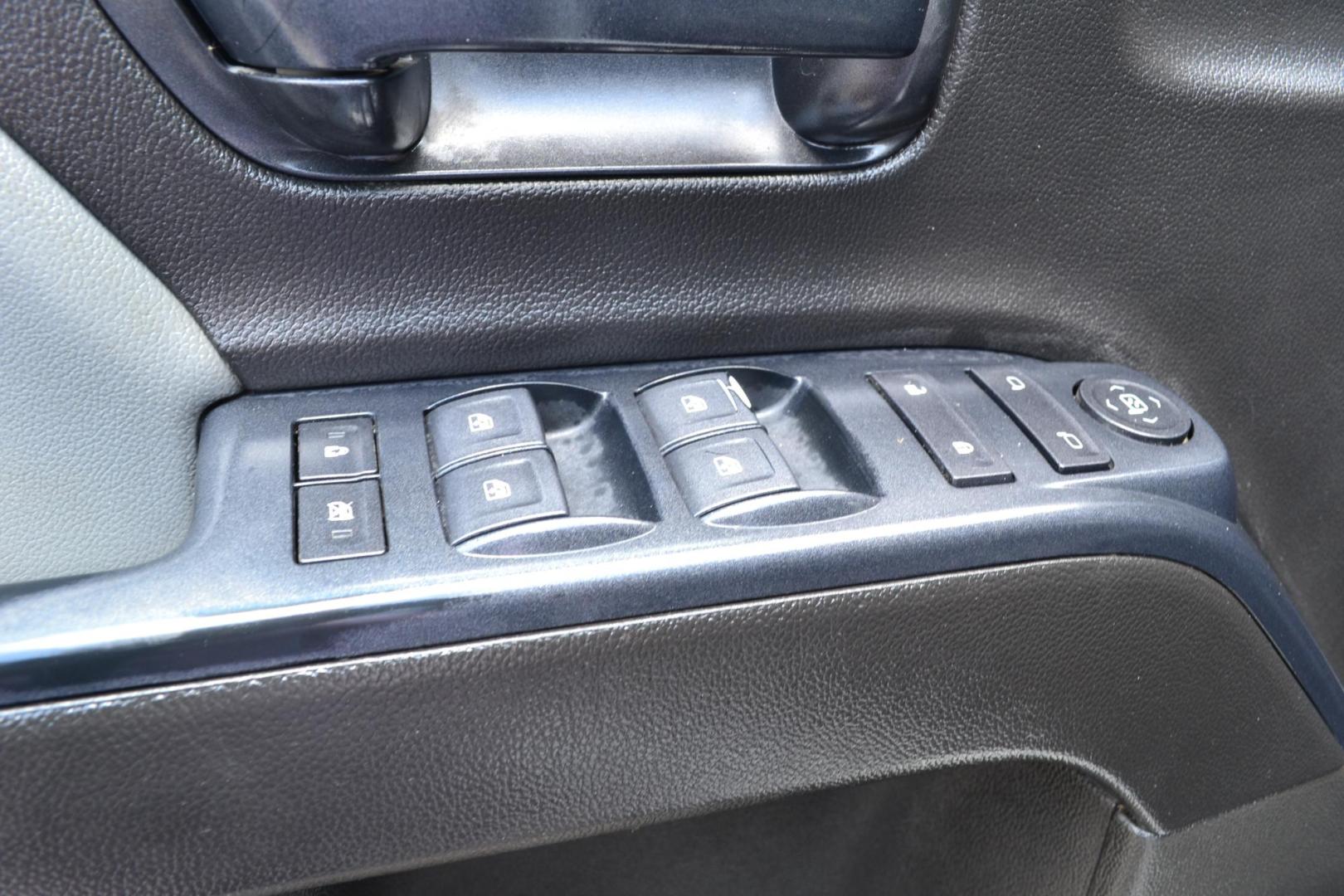 2019 WHITE /BLACK CHEVROLET 5500 (1HTKHPVK7KH) with an DURAMX 6.6 L TURBO DIESEL engine, ALLISON 6 SPD AUTOMATIC transmission, located at 9172 North Fwy, Houston, TX, 77037, (713) 910-6868, 29.887470, -95.411903 - Photo#12