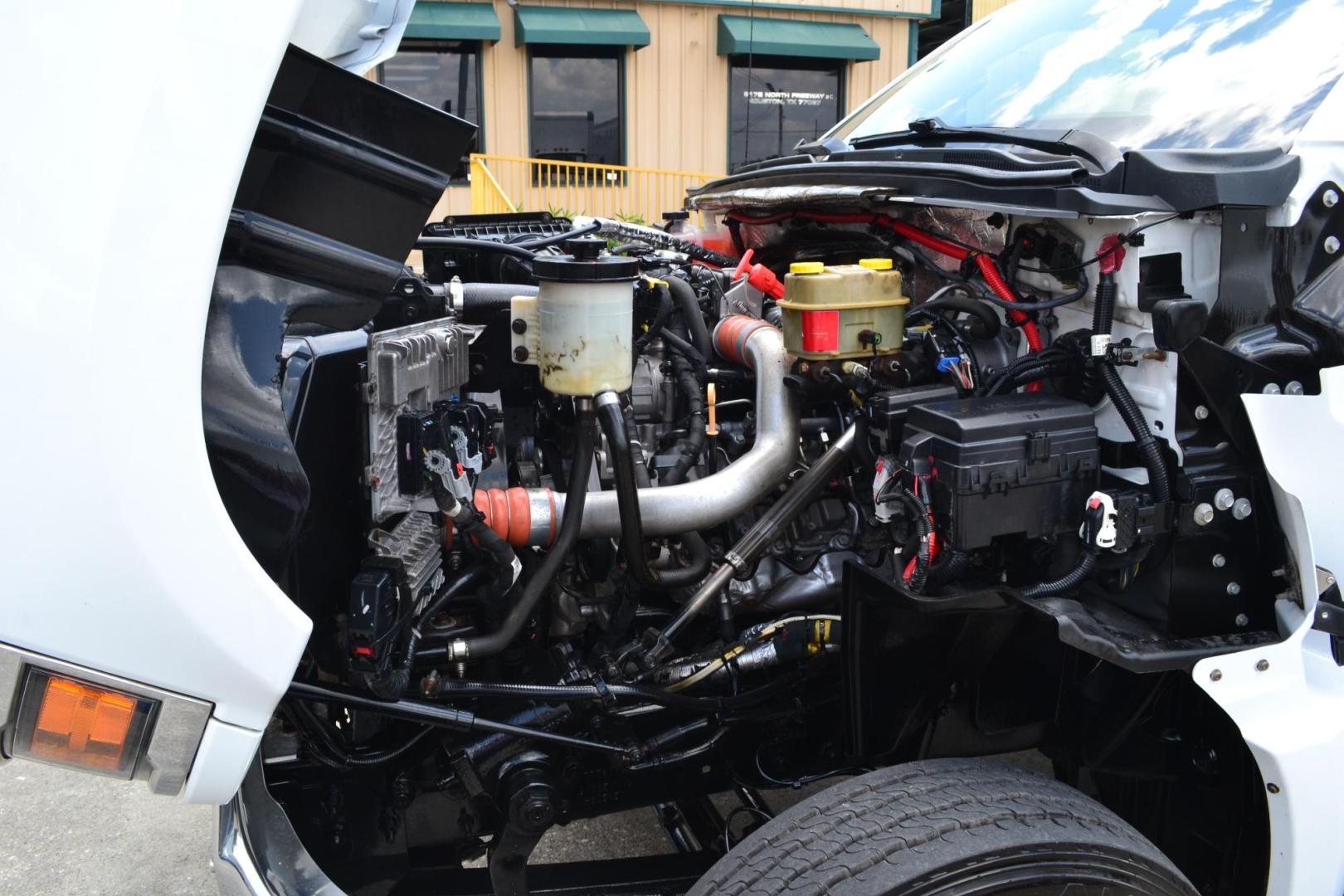 2019 WHITE /BLACK CHEVROLET 5500 (1HTKHPVK7KH) with an DURAMX 6.6 L TURBO DIESEL engine, ALLISON 6 SPD AUTOMATIC transmission, located at 9172 North Fwy, Houston, TX, 77037, (713) 910-6868, 29.887470, -95.411903 - Photo#15