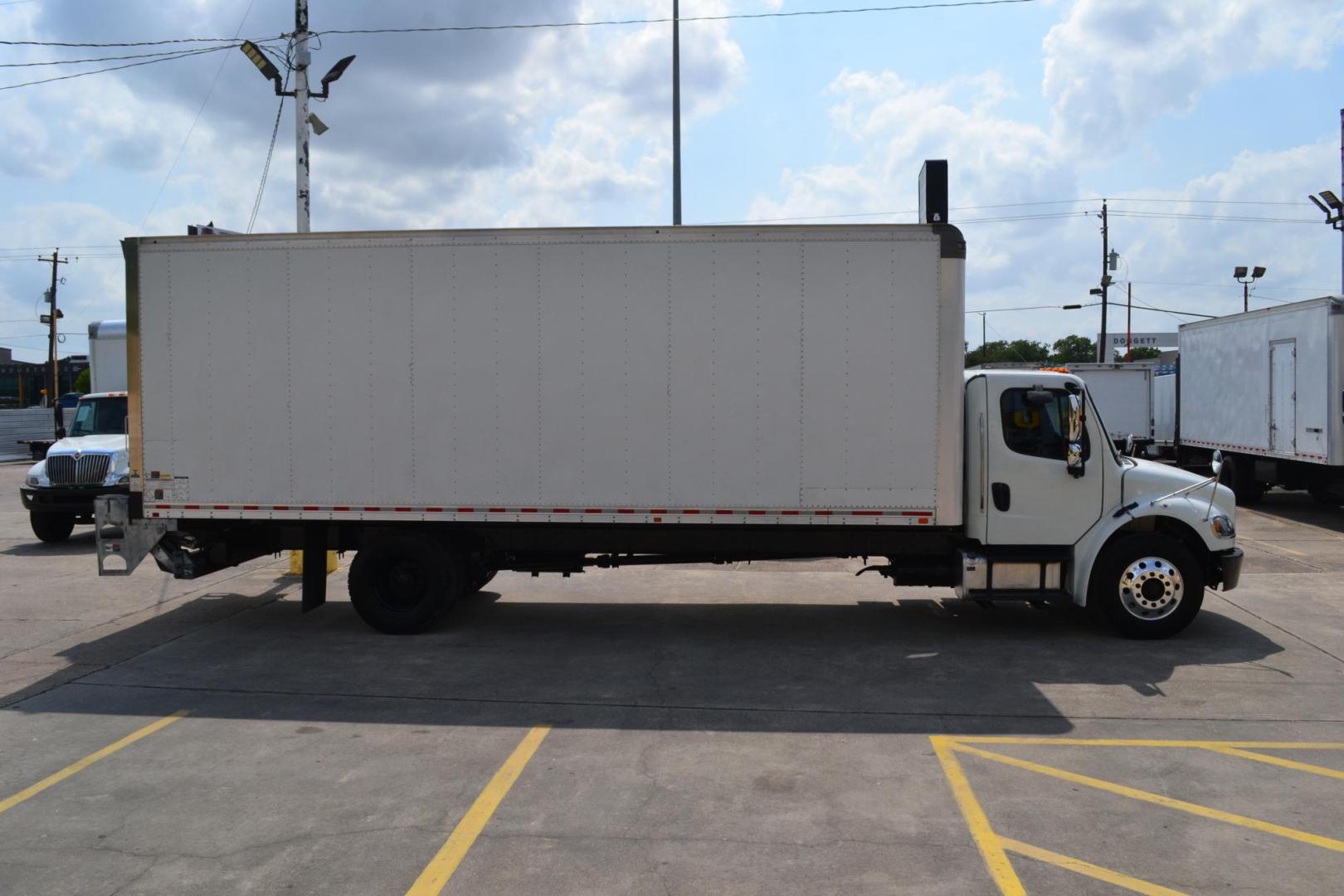 2021 WHITE /BLACK FREIGHTLINER M2-106 (3ALACWFCOMD) with an CUMMINS B6.7L 260HP engine, ALLISON 2100RDS AUTOMATIC transmission, located at 9172 North Fwy, Houston, TX, 77037, (713) 910-6868, 29.887470, -95.411903 - 26,000 LB GVWR NON CDL , MORGAN 26 FT BOX, HEIGHT 103" X WIDTH 102", 3,000 LB ALUMINUM LIFT GATE, AIR RIDE SUSPENSION, EXHAUST BRAKE, 100 GALLON FUEL TANK, POWER WINDOWS, LOCKS AND MIRRORS, COLLISION MITIGATION/ LANE ASSIST, ALUMINUM WHEELS, FOG LAMPS - Photo#3