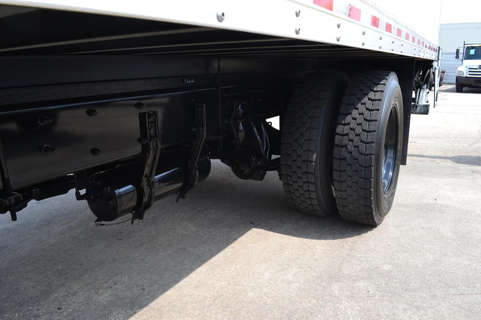 2021 WHITE /BLACK FREIGHTLINER M2-106 (3ALACWFCOMD) with an CUMMINS B6.7L 260HP engine, ALLISON 2100RDS AUTOMATIC transmission, located at 9172 North Fwy, Houston, TX, 77037, (713) 910-6868, 29.887470, -95.411903 - 26,000 LB GVWR NON CDL , MORGAN 26 FT BOX, HEIGHT 103" X WIDTH 102", 3,000 LB ALUMINUM LIFT GATE, AIR RIDE SUSPENSION, EXHAUST BRAKE, 100 GALLON FUEL TANK, POWER WINDOWS, LOCKS AND MIRRORS, COLLISION MITIGATION/ LANE ASSIST, ALUMINUM WHEELS, FOG LAMPS - Photo#10