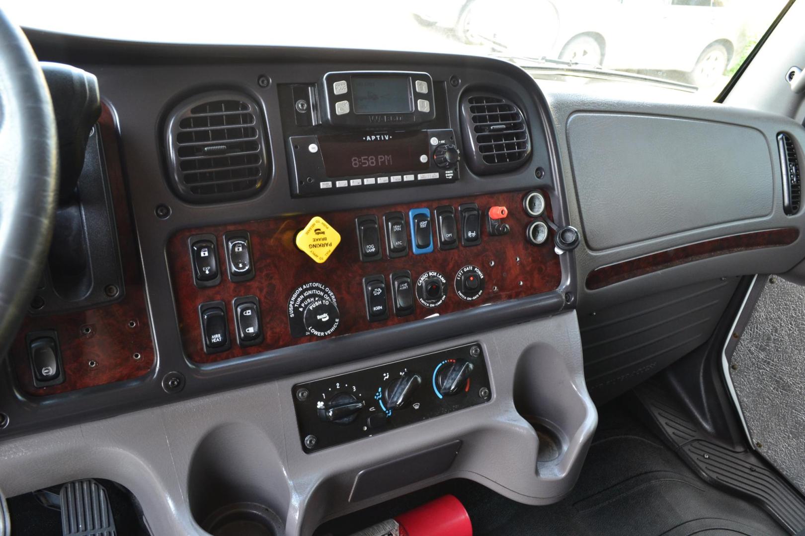 2021 WHITE /BLACK FREIGHTLINER M2-106 (3ALACWFCOMD) with an CUMMINS B6.7L 260HP engine, ALLISON 2100RDS AUTOMATIC transmission, located at 9172 North Fwy, Houston, TX, 77037, (713) 910-6868, 29.887470, -95.411903 - 26,000 LB GVWR NON CDL , MORGAN 26 FT BOX, HEIGHT 103" X WIDTH 102", 3,000 LB ALUMINUM LIFT GATE, AIR RIDE SUSPENSION, EXHAUST BRAKE, 100 GALLON FUEL TANK, POWER WINDOWS, LOCKS AND MIRRORS, COLLISION MITIGATION/ LANE ASSIST, ALUMINUM WHEELS, FOG LAMPS - Photo#17