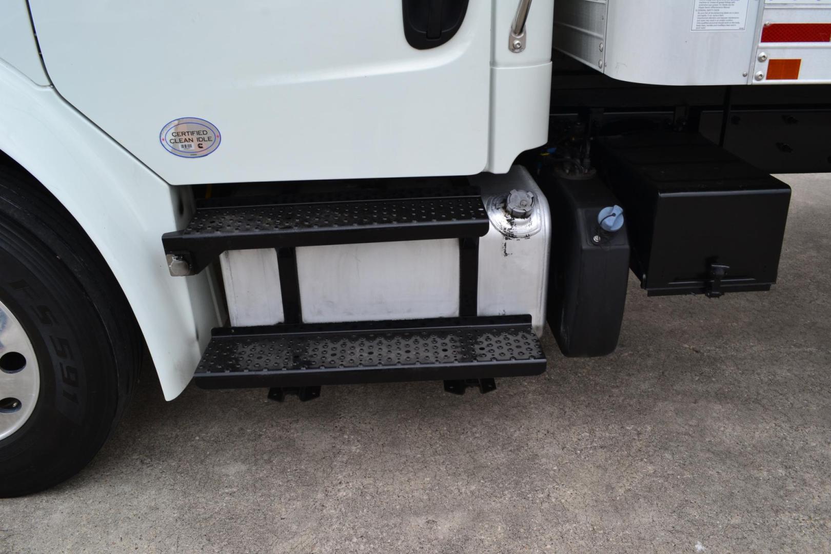 2019 WHITE /BLACK FREIGHTLINER M2-106 (U2-0967) with an CUMMINS B6.7L 240HP engine, ALLISON 2500RDS AUTOMATIC transmission, located at 9172 North Fwy, Houston, TX, 77037, (713) 910-6868, 29.887470, -95.411903 - 26,000 LB GVWR NON CDL, MORGAN 26 FT BOX , HEIGHT 103" X WIDTH 102", MAXON 3,000 LB ALUMINUM LIFT GATE W/ RAMP, AIR RIDE SUSPENSION, ALUMINUM WHEELS, 100 GALLON FUEL TANK, COLLISION MITIGATION W/ LANE ASSIST, POWER WINDOWS AND LOCKS, EXHAUST BRAKE - Photo#11
