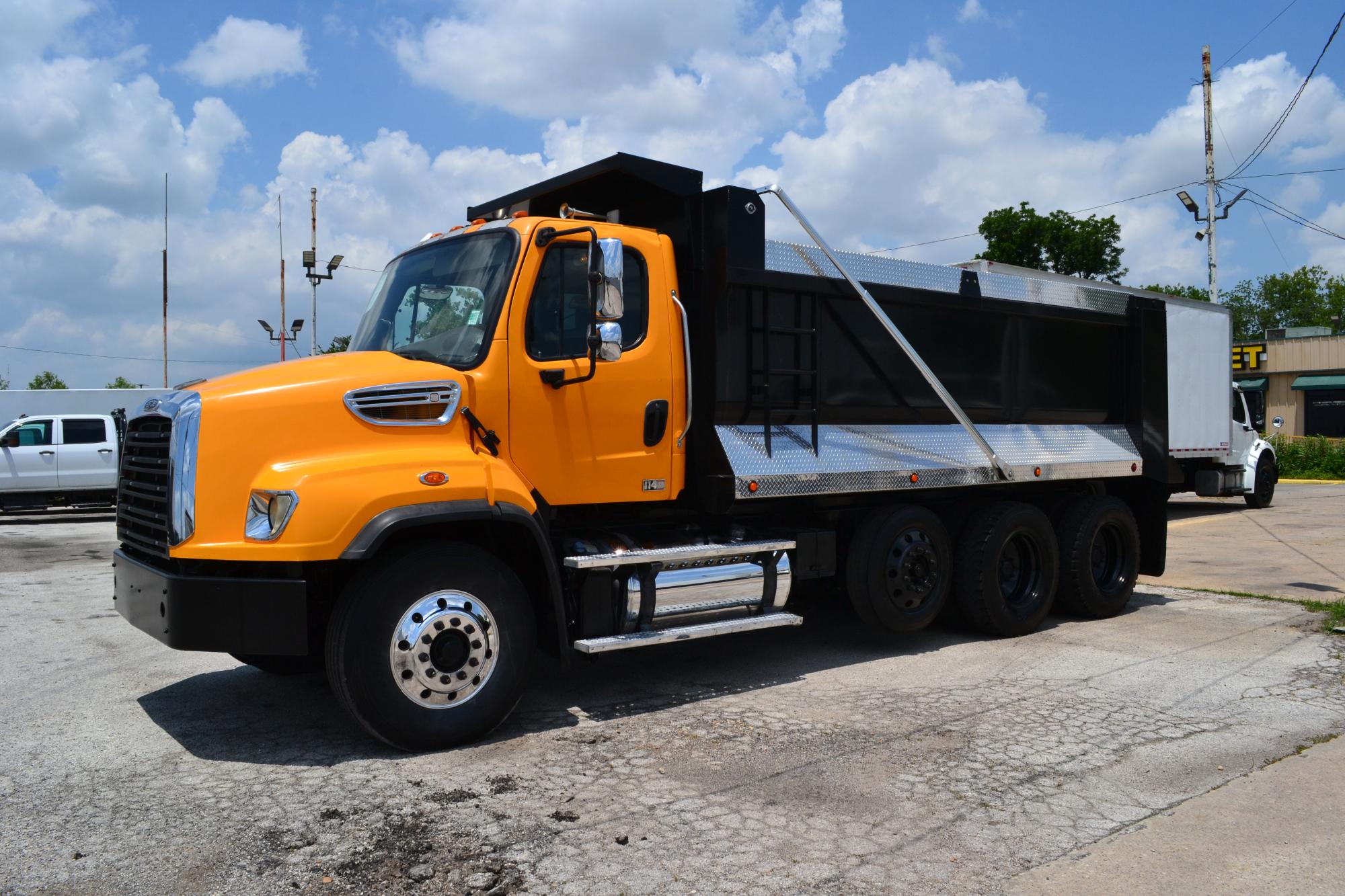 photo of 2013 FREIGHTLINER 114SD 16 FT DUMP BED 