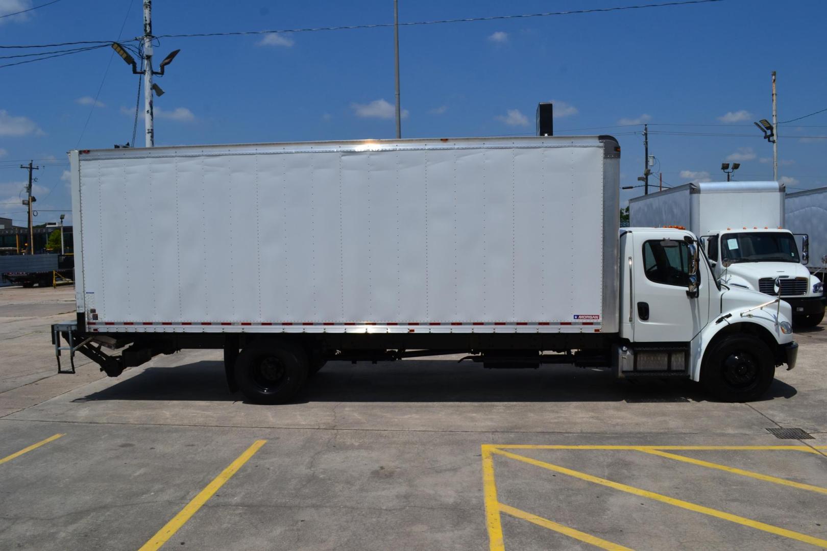 2017 WHITE /BLACK FREIGHTLINER M2-106 (3ALACWDT9HD) with an CUMMINS B6.7L 240HP engine, ALLISON 2500RDS AUTOMATIC transmission, located at 9172 North Fwy, Houston, TX, 77037, (713) 910-6868, 29.887470, -95.411903 - 26,000 LB GVWR NON CDL, MORGAN 26 FT BOX, HEIGHT 103" X WIDTH 102", MAXON 3,000 LB ALUMINUM LIFT GATE, AIR RIDE SUSPENSION, 100 GALLON FUEL TANKS, POWER WINDOWS, LOCKS & MIRRORS, COLLISION MITIGATION, LANE ASSIST, - Photo#3