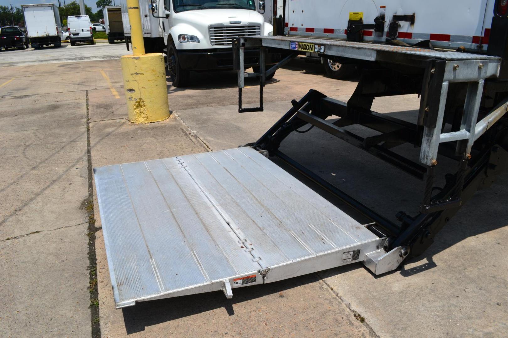 2017 WHITE /BLACK FREIGHTLINER M2-106 (3ALACWDT9HD) with an CUMMINS B6.7L 240HP engine, ALLISON 2500RDS AUTOMATIC transmission, located at 9172 North Fwy, Houston, TX, 77037, (713) 910-6868, 29.887470, -95.411903 - 26,000 LB GVWR NON CDL, MORGAN 26 FT BOX, HEIGHT 103" X WIDTH 102", MAXON 3,000 LB ALUMINUM LIFT GATE, AIR RIDE SUSPENSION, 100 GALLON FUEL TANKS, POWER WINDOWS, LOCKS & MIRRORS, COLLISION MITIGATION, LANE ASSIST, - Photo#7