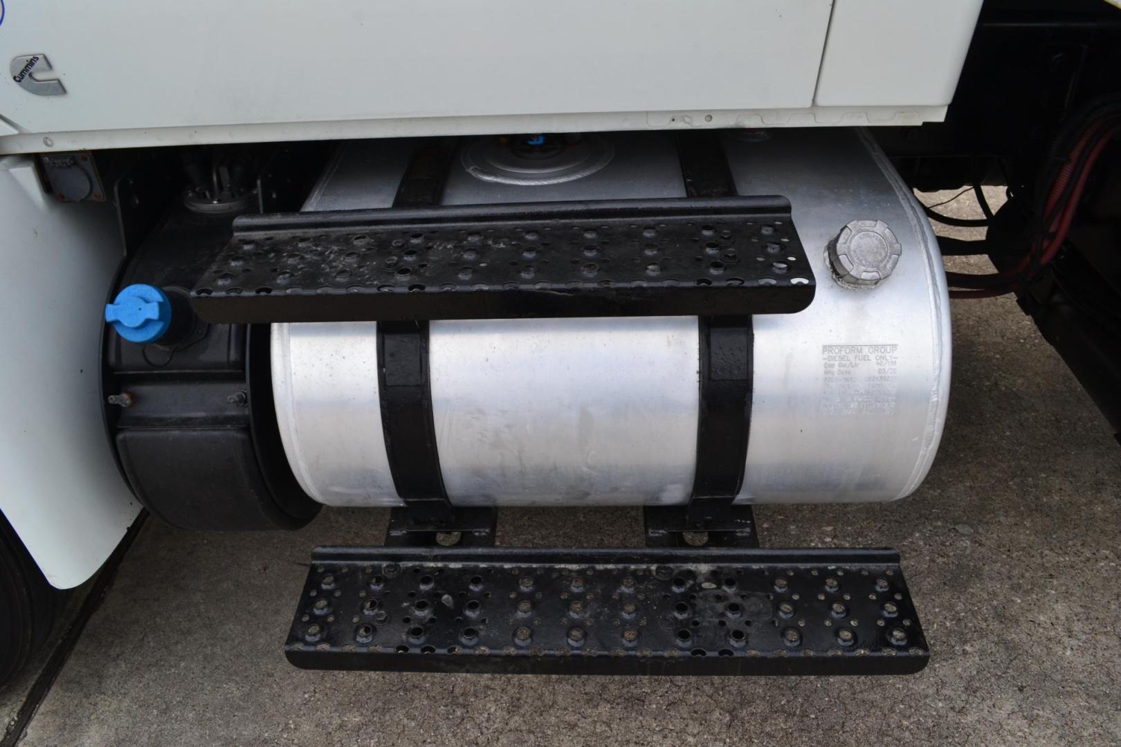 2020 WHITE /BLACK INTERNATIONAL MV 607 (1HAEUMML5LL) with an CUMMINS ISB 6.7L 240HP engine, ALLISON 2500RDS AUTOMATIC transmission, located at 9172 North Fwy, Houston, TX, 77037, (713) 910-6868, 29.887470, -95.411903 - 25,999 LB GVWR NON CDL, 26 FT BOX, HEIGHT 97" X WIDTH 102", MAXON 3,000 LB ALUMINUM LIFT GATE, AIR RIDE SUSPENSION, 90 GALLON FUEL TANK, ALUMINUM WHEELS, POWER WINDOWS, LOCKS, & MIRRORS, HEATED MIRRORS - Photo#11