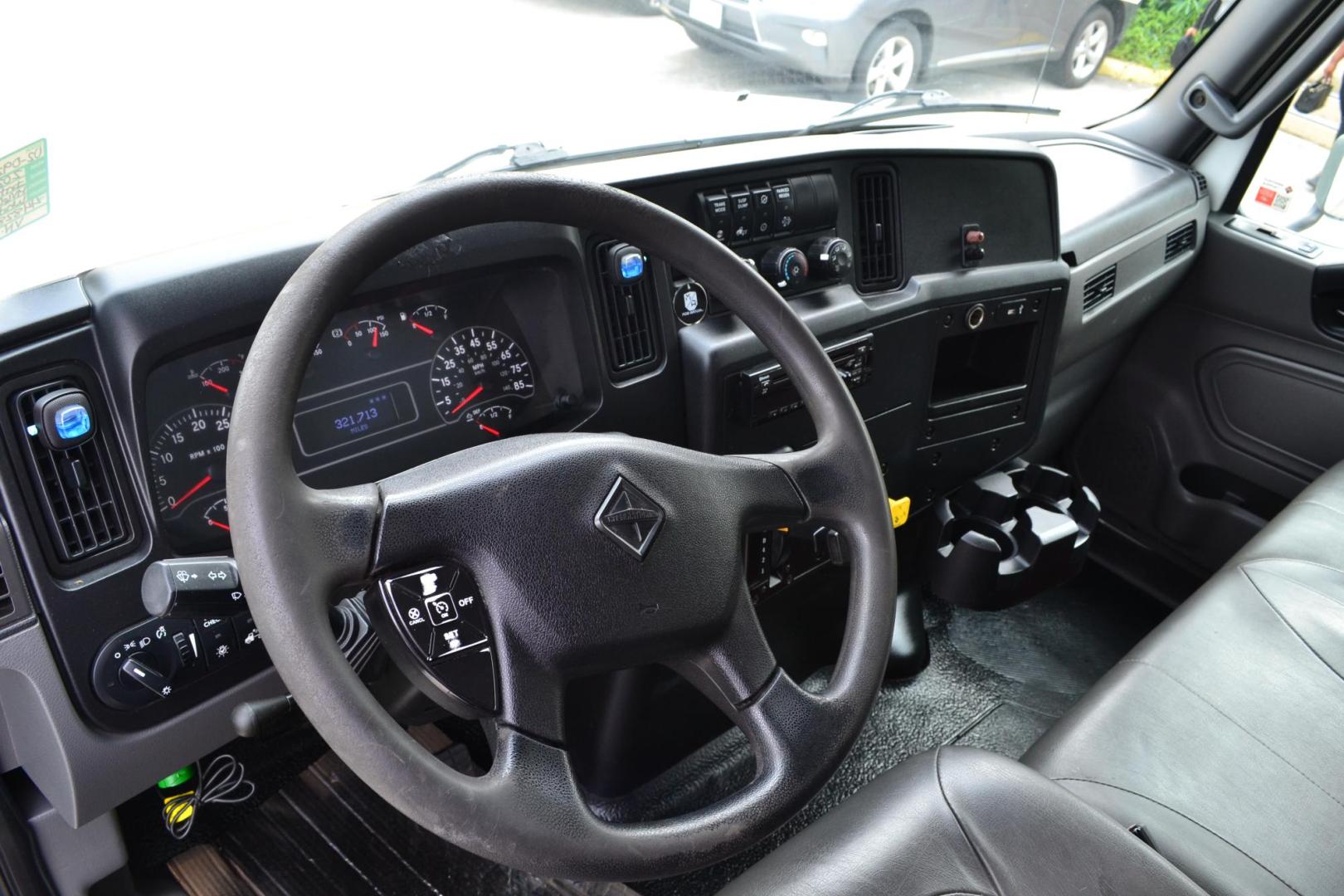 2020 WHITE /BLACK INTERNATIONAL MV 607 (1HAEUMML5LL) with an CUMMINS ISB 6.7L 240HP engine, ALLISON 2500RDS AUTOMATIC transmission, located at 9172 North Fwy, Houston, TX, 77037, (713) 910-6868, 29.887470, -95.411903 - 25,999 LB GVWR NON CDL, 26 FT BOX, HEIGHT 97" X WIDTH 102", MAXON 3,000 LB ALUMINUM LIFT GATE, AIR RIDE SUSPENSION, 90 GALLON FUEL TANK, ALUMINUM WHEELS, POWER WINDOWS, LOCKS, & MIRRORS, HEATED MIRRORS - Photo#13