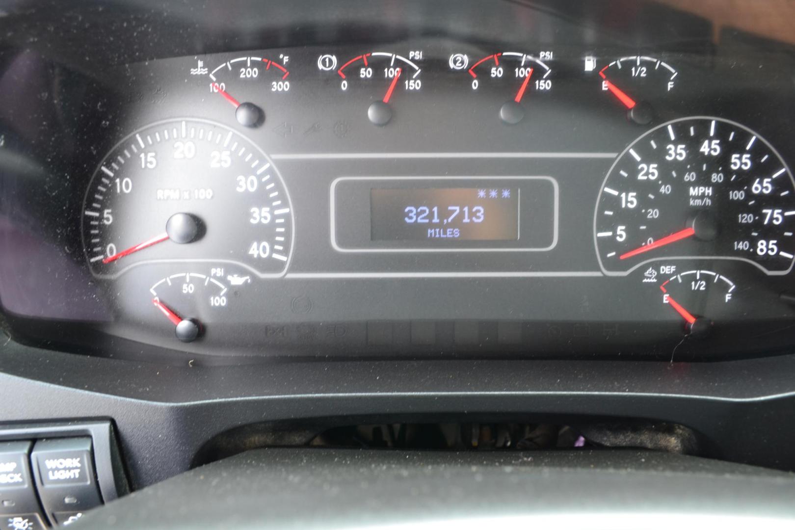 2020 WHITE /BLACK INTERNATIONAL MV 607 (1HAEUMML5LL) with an CUMMINS ISB 6.7L 240HP engine, ALLISON 2500RDS AUTOMATIC transmission, located at 9172 North Fwy, Houston, TX, 77037, (713) 910-6868, 29.887470, -95.411903 - 25,999 LB GVWR NON CDL, 26 FT BOX, HEIGHT 97" X WIDTH 102", MAXON 3,000 LB ALUMINUM LIFT GATE, AIR RIDE SUSPENSION, 90 GALLON FUEL TANK, ALUMINUM WHEELS, POWER WINDOWS, LOCKS, & MIRRORS, HEATED MIRRORS - Photo#14
