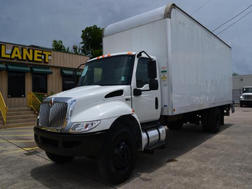 2020 INTERNATIONAL MV607 26 FT BOX 