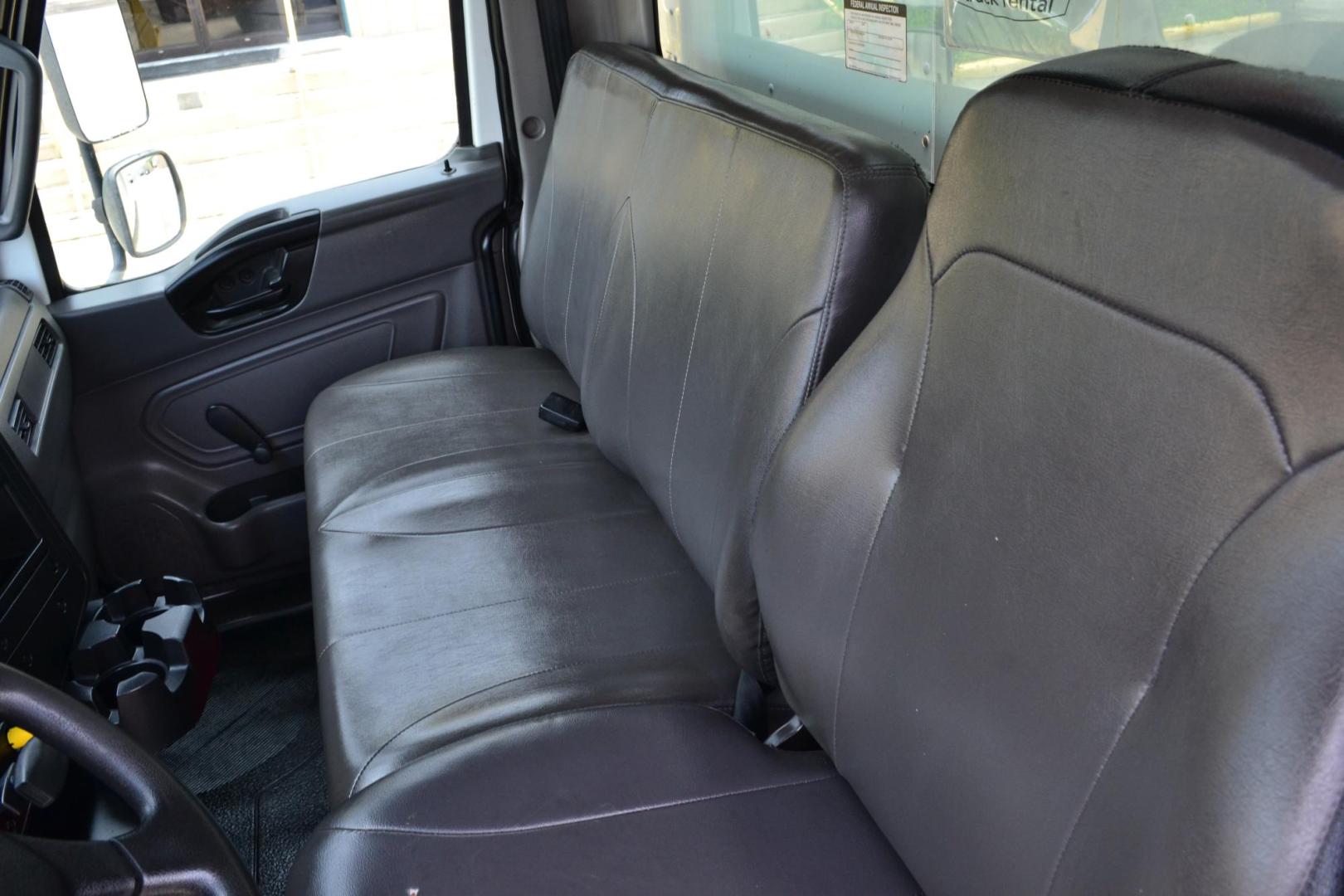 2020 WHITE /GRAY INTERNATIONAL MV 607 (3HAEUMML2LL) with an CUMMINS ISB 6.7L 240HP engine, ALLISON 2500RDS AUTOMATIC transmission, located at 9172 North Fwy, Houston, TX, 77037, (713) 910-6868, 29.887470, -95.411903 - 25,999 LB GVWR NON CDL, 26 FT BOX, HEIGHT 103" X WIDTH 102", SPRING SUSPENSION, 2,500 LB LIFT GATE, 70 GALLON FUEL TANK, - Photo#12