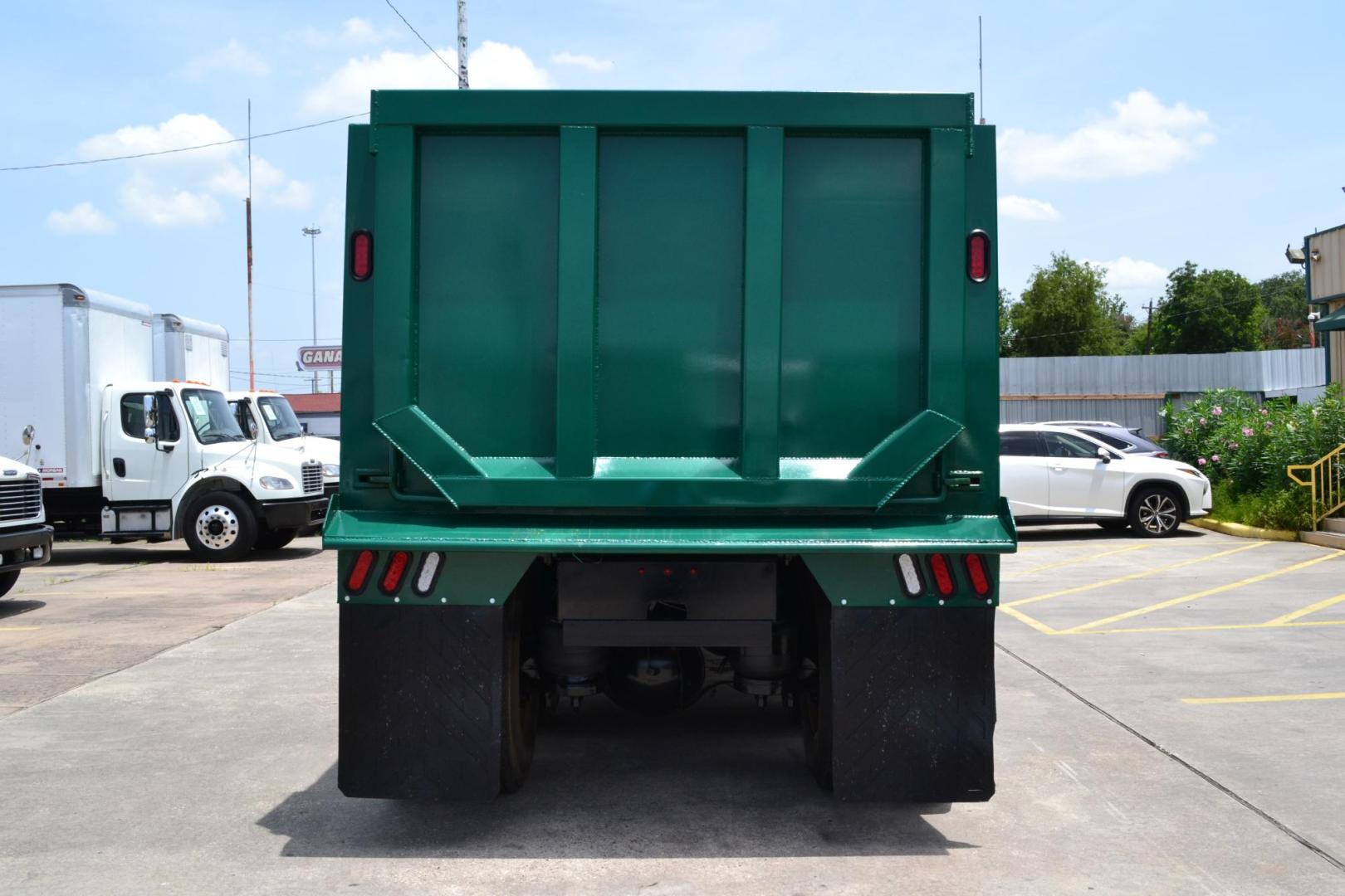 2018 GREEN /GRAY PETERBILT 567 (1XPCD49X8JD) with an CUMMINS X15 14.9L 450 HP engine, EATON FULLER 12 SPD AUTOSHIFT transmission, located at 9172 North Fwy, Houston, TX, 77037, (713) 910-6868, 29.887470, -95.411903 - 16.5 FT DUMP BED, 17 CUBIC YARDS, 14,300 LB FRONT AXLE, 40,000 LB REAR AXLE, 13,000 LB STEERABLE PUSHER AXLE, AIR TRAC SUSPENSION, FULL LOCKERS, ENGINE BRAKE, 70 GALLON FUEL TANK, RATIO; 3.36, ELECTRIC TARP M - Photo#5