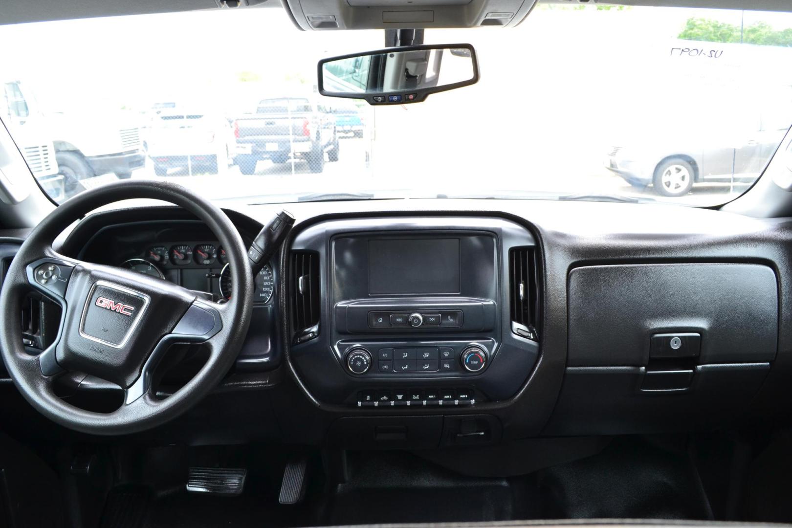 2018 WHITE /BLACK GMC 3500 HD with an DURAMX 6.6 L TURBO DIESEL engine, ALLISON 6 SPD AUTOMATIC transmission, located at 9172 North Fwy, Houston, TX, 77037, (713) 910-6868, 29.887470, -95.411903 - 9 FT FLATBED X 96" WIDE, GOOSENECK/ BUMPER PULL HITCH, 2 X TOOLBOXES, EXHAUST BRAKE, POWER WINDOWS, LOCKS, & MIRRORS - Photo#13