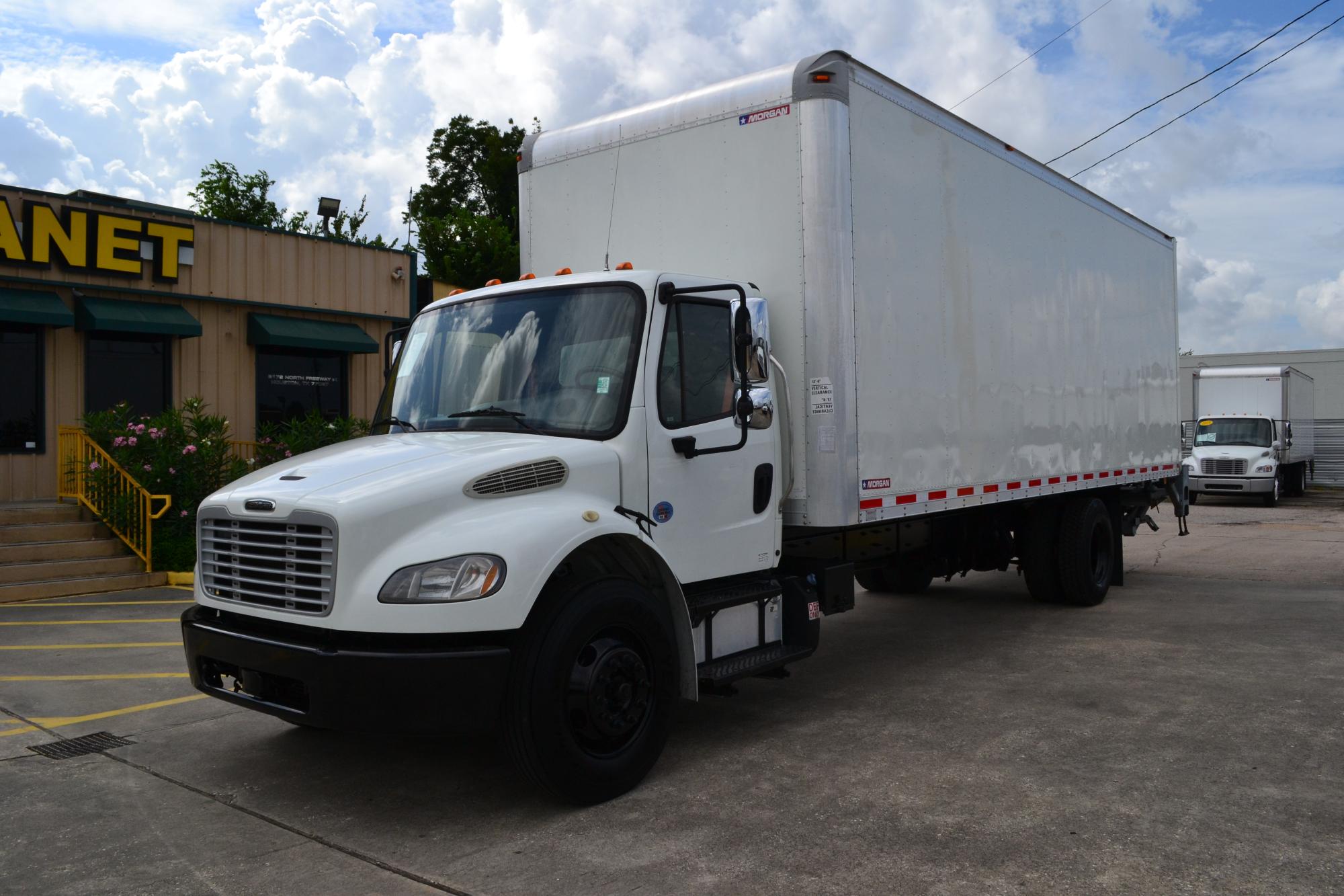 photo of 2019 FREIGHTLINER M2-106 26 FT BOX 