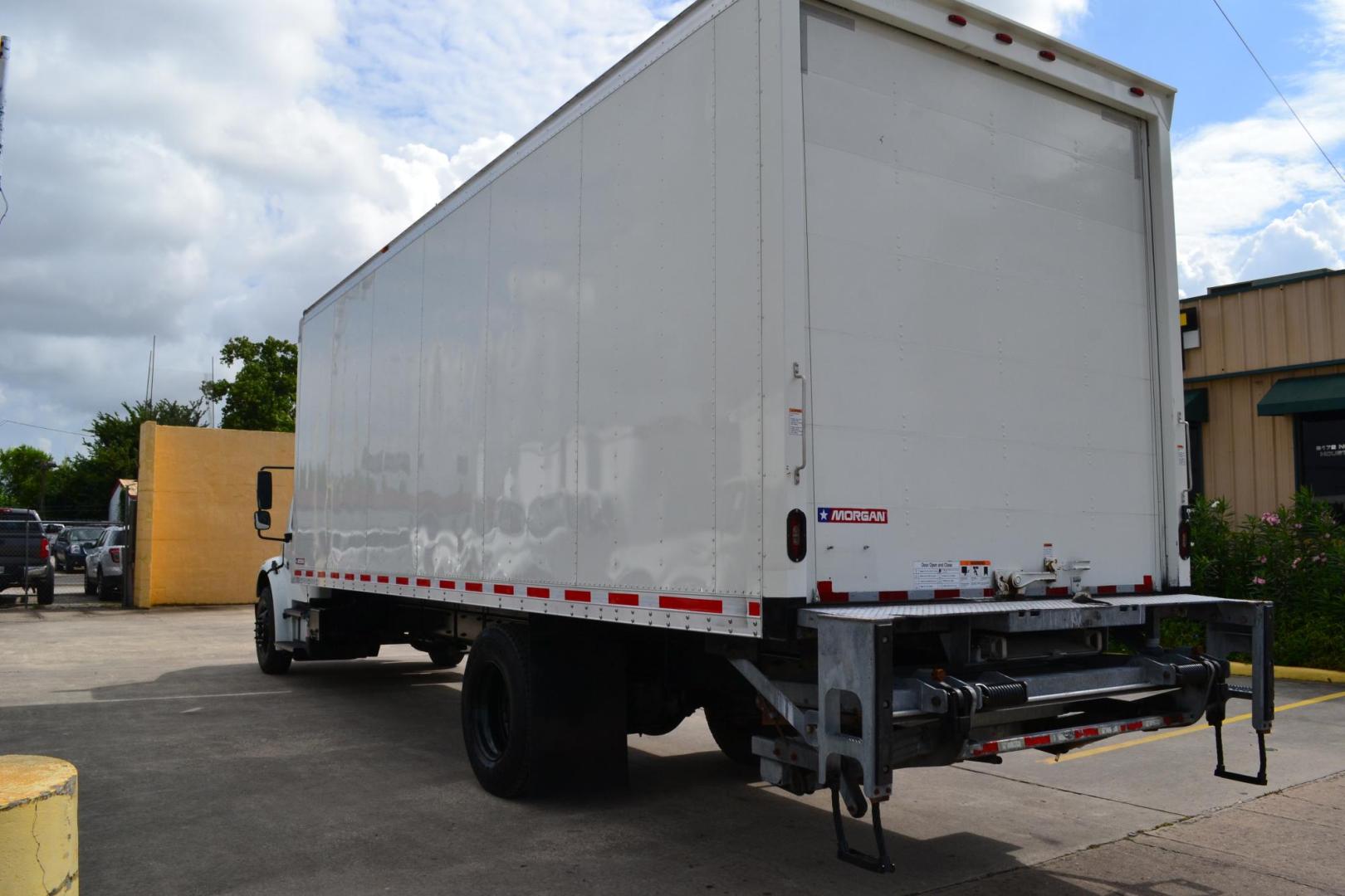 2019 WHITE /BLACK FREIGHTLINER M2-106 (3ALACWFC1KD) with an CUMMINS ISB 6.7L 240HP engine, ALLISON 2500RDS AUTOMATIC transmission, located at 9172 North Fwy, Houston, TX, 77037, (713) 910-6868, 29.887470, -95.411903 - 26,000 LB GVWR NON CDL, MORGAN 26 FT BOX, HEIGHT 103" X WIDTH 102", CURBSIDE DOOR, MAXON 3,000 LB ALUMINUM LIFT GATE W/ RAMP, AIR RIDE SUSPENSION, POWER WINDOWS & LOCKS, HEATED MIRRORS, EXHAUST BRAKE - Photo#6