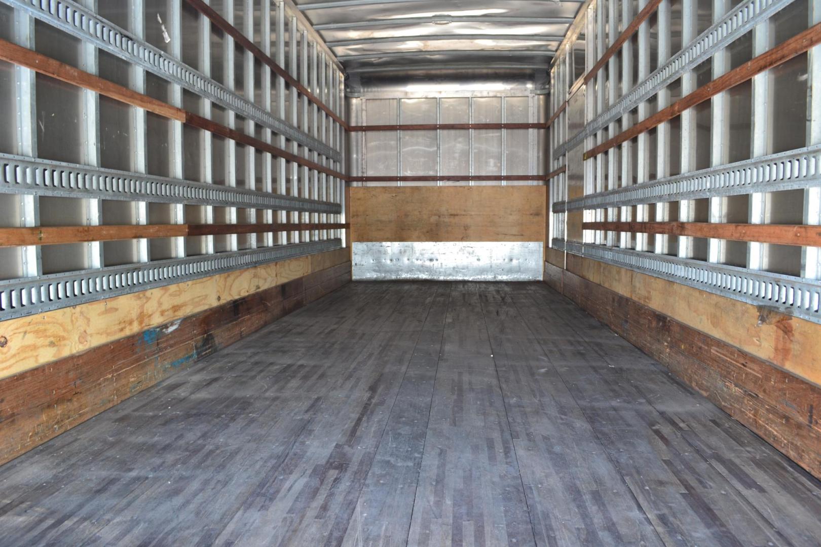 2019 WHITE /BLACK FREIGHTLINER M2-106 (3ALACWFC1KD) with an CUMMINS ISB 6.7L 240HP engine, ALLISON 2500RDS AUTOMATIC transmission, located at 9172 North Fwy, Houston, TX, 77037, (713) 910-6868, 29.887470, -95.411903 - 26,000 LB GVWR NON CDL, MORGAN 26 FT BOX, HEIGHT 103" X WIDTH 102", CURBSIDE DOOR, MAXON 3,000 LB ALUMINUM LIFT GATE W/ RAMP, AIR RIDE SUSPENSION, POWER WINDOWS & LOCKS, HEATED MIRRORS, EXHAUST BRAKE - Photo#8