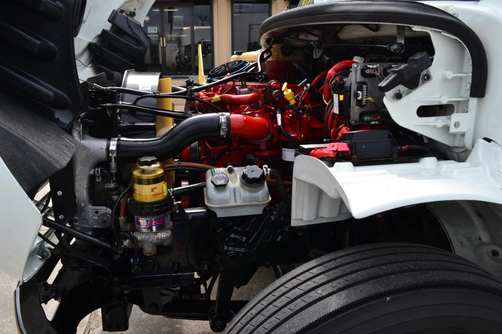 2019 WHITE /BLACK FREIGHTLINER M2-106 (3ALACWFC1KD) with an CUMMINS ISB 6.7L 240HP engine, ALLISON 2500RDS AUTOMATIC transmission, located at 9172 North Fwy, Houston, TX, 77037, (713) 910-6868, 29.887470, -95.411903 - 26,000 LB GVWR NON CDL, MORGAN 26 FT BOX, HEIGHT 103" X WIDTH 102", CURBSIDE DOOR, MAXON 3,000 LB ALUMINUM LIFT GATE W/ RAMP, AIR RIDE SUSPENSION, POWER WINDOWS & LOCKS, HEATED MIRRORS, EXHAUST BRAKE - Photo#18