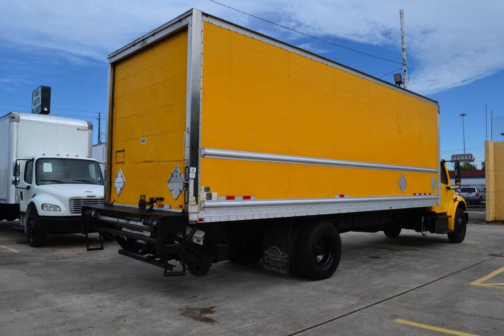 2015 YELLOW /GRAY FREIGHTLINER M2-106 (3ALACXDT9FD) with an CUMMINS ISB 6.7L 240HP engine, ALLISON 2500RDS AUTOMATIC transmission, located at 9172 North Fwy, Houston, TX, 77037, (713) 910-6868, 29.887470, -95.411903 - 26,000 LB GVWR NON CDL, MORGAN 26 FT BOX, HEIGHT 103" X WIDTH 102", 3,000 LB ALUMINUM LIFT GATE W/ RAMP, AIR RIDE SUSPENSION - Photo#4