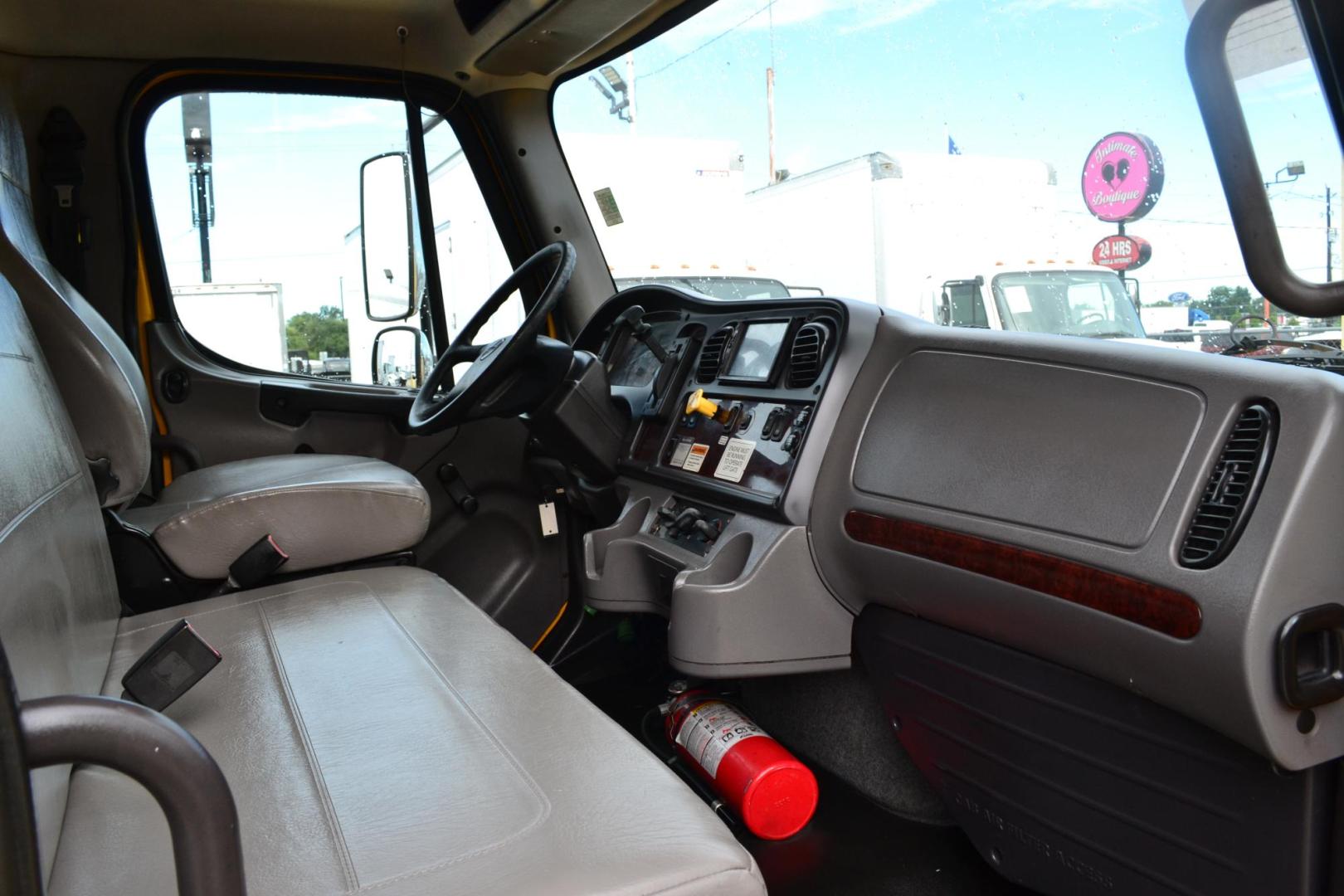 2015 YELLOW /GRAY FREIGHTLINER M2-106 (3ALACXDT9FD) with an CUMMINS ISB 6.7L 240HP engine, ALLISON 2500RDS AUTOMATIC transmission, located at 9172 North Fwy, Houston, TX, 77037, (713) 910-6868, 29.887470, -95.411903 - 26,000 LB GVWR NON CDL, MORGAN 26 FT BOX, HEIGHT 103" X WIDTH 102", 3,000 LB ALUMINUM LIFT GATE W/ RAMP, AIR RIDE SUSPENSION - Photo#10