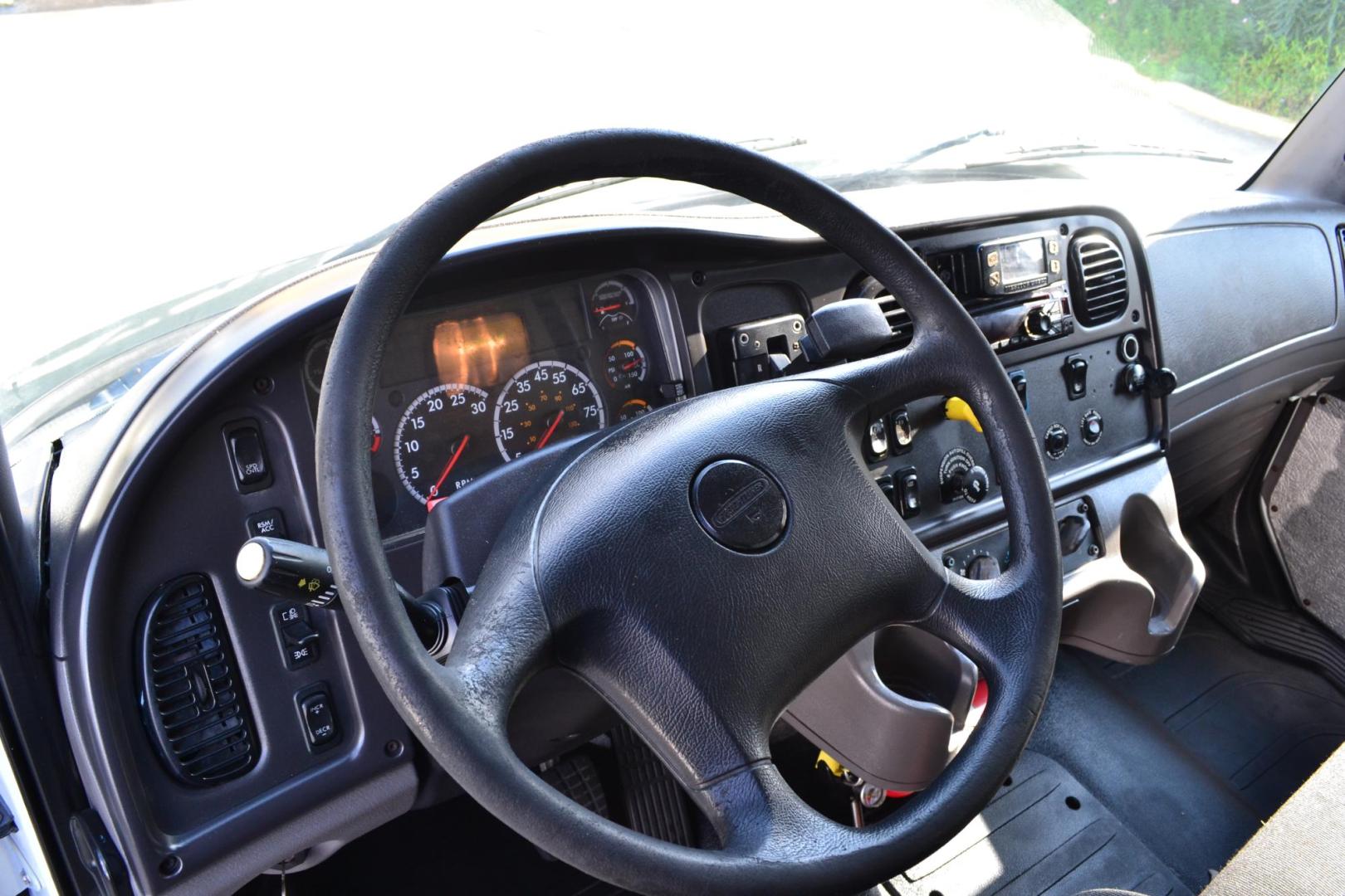 2018 WHITE /BLACK FREIGHTLINER M2-106 (3ALACWFC6JD) with an CUMMINS B6.7L 240HP engine, ALLISON 2500RDS AUTOMATIC transmission, located at 9172 North Fwy, Houston, TX, 77037, (713) 910-6868, 29.887470, -95.411903 - Photo#15