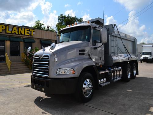 2017 MACK CXU613 15 FT DUMP TRUCK 