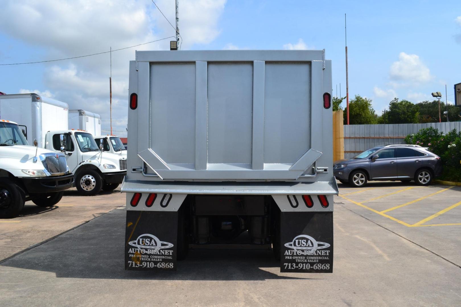 2017 SILVER /BLACK MACK CXU613 (1M1AW02Y1HM) with an MACK MP7 10.8L 395 HP engine, 10 SPD MANUAL transmission, located at 9172 North Fwy, Houston, TX, 77037, (713) 910-6868, 29.887470, -95.411903 - 15 FT DUMP BED, 16 CUBIC YARDS, 12,000LB FRONT AXLE, 40,000 LB REARS, AIR RIDE SUSPENSION, 120 GALLON FUEL TANK, ELECTRIC TARP, ENGINE BRAKE, DIFF LOCK, RATIO: 3.25, POWER WINDOWS, LOCKS & MIRRORS - Photo#5