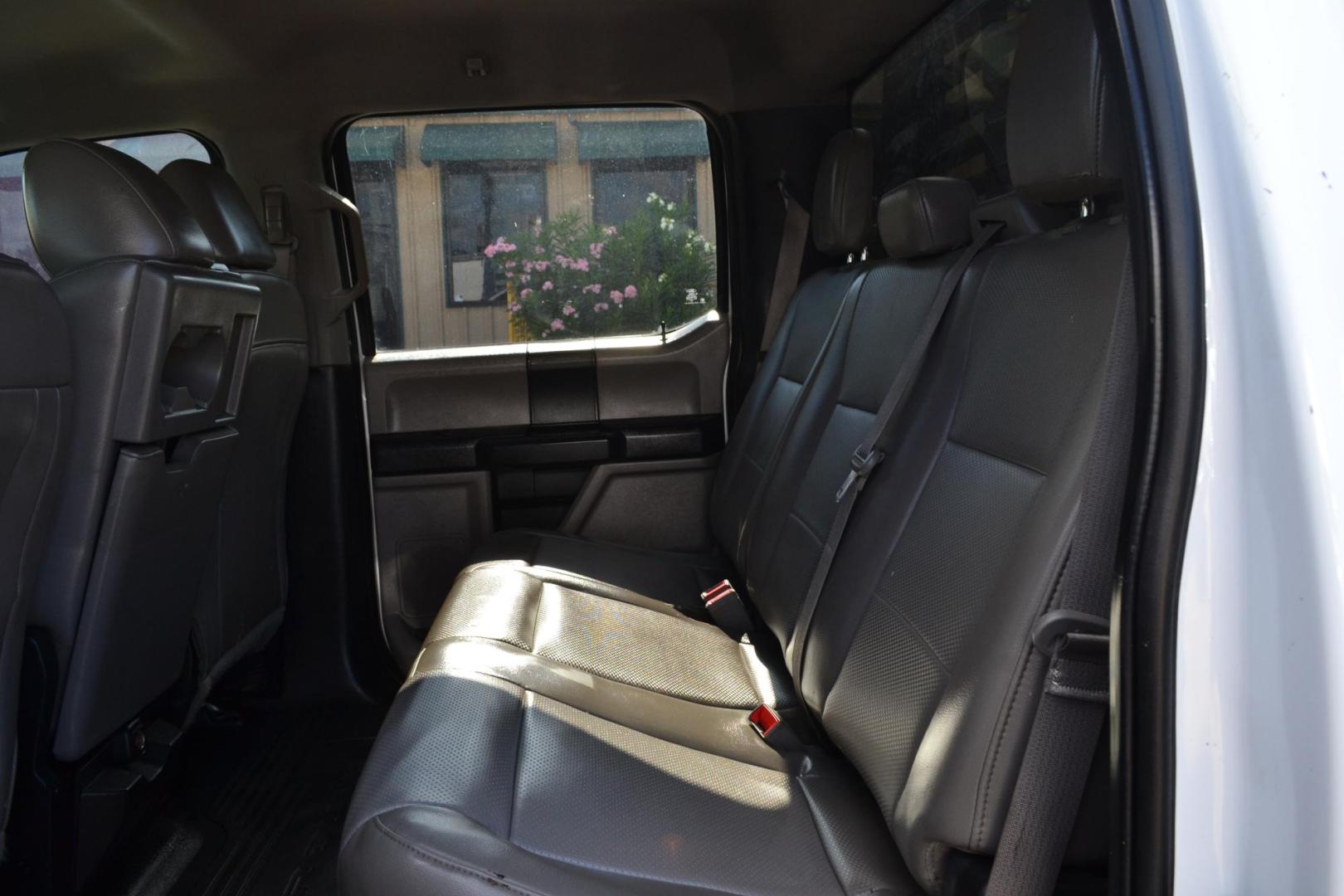 2019 WHITE /BLACK FORD F550 (1FD0W5GT5KE) with an POWERSTROKE 6.7L DIESEL engine, 6SPD AUTOMATIC transmission, located at 9172 North Fwy, Houston, TX, 77037, (713) 910-6868, 29.887470, -95.411903 - 18,000 LB GVWR, 11 FT FLATBED X 98" WIDE, PINTLE HOOK HITCH, 5 X TOOLBOXES, WHEELBASE : 203", RATIO: 4.10, POWER WINDOWS, LOCKS, COLD A/C - Photo#8