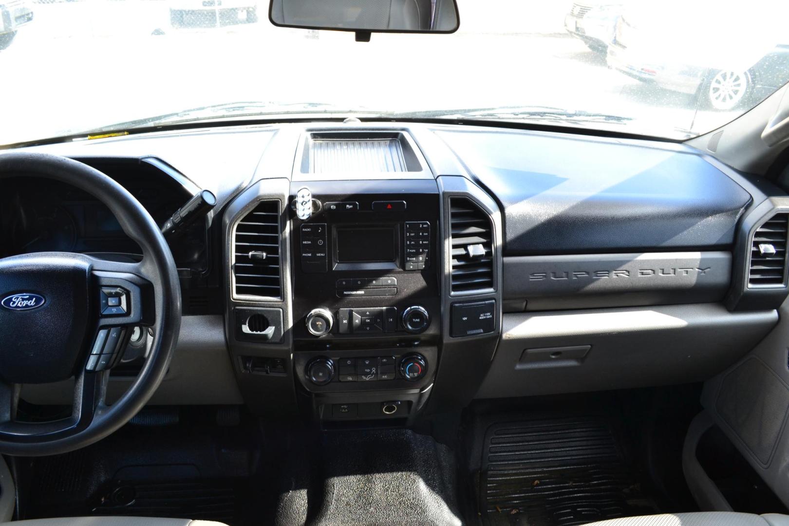 2019 WHITE /BLACK FORD F550 (1FD0W5GT5KE) with an POWERSTROKE 6.7L DIESEL engine, 6SPD AUTOMATIC transmission, located at 9172 North Fwy, Houston, TX, 77037, (713) 910-6868, 29.887470, -95.411903 - 18,000 LB GVWR, 11 FT FLATBED X 98" WIDE, PINTLE HOOK HITCH, 5 X TOOLBOXES, WHEELBASE : 203", RATIO: 4.10, POWER WINDOWS, LOCKS, COLD A/C - Photo#9