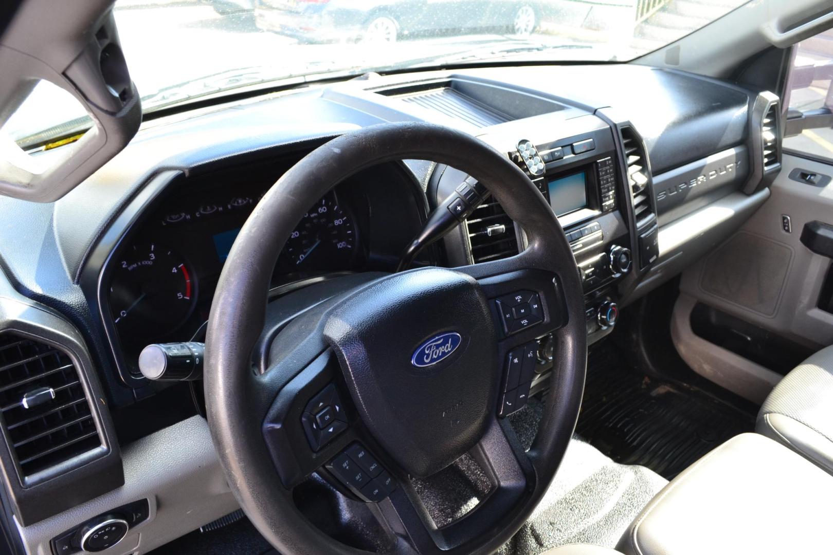 2019 WHITE /BLACK FORD F550 (1FD0W5GT5KE) with an POWERSTROKE 6.7L DIESEL engine, 6SPD AUTOMATIC transmission, located at 9172 North Fwy, Houston, TX, 77037, (713) 910-6868, 29.887470, -95.411903 - 18,000 LB GVWR, 11 FT FLATBED X 98" WIDE, PINTLE HOOK HITCH, 5 X TOOLBOXES, WHEELBASE : 203", RATIO: 4.10, POWER WINDOWS, LOCKS, COLD A/C - Photo#12