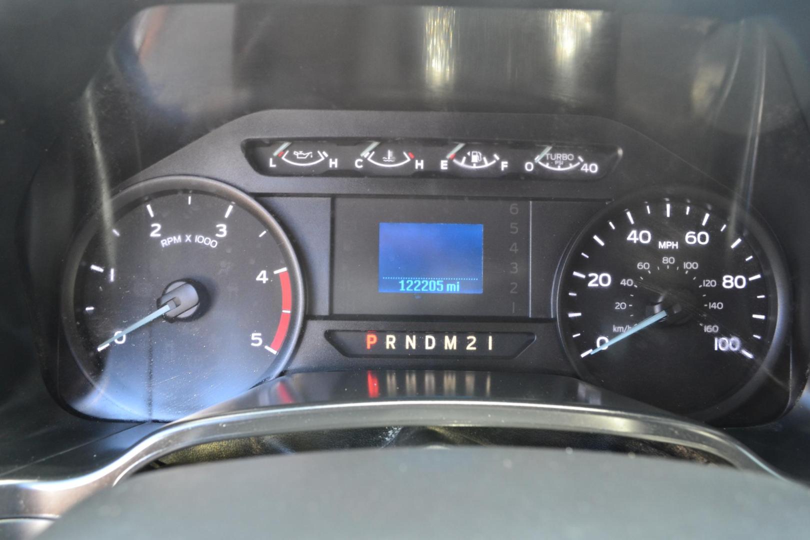 2019 WHITE /BLACK FORD F550 (1FD0W5GT5KE) with an POWERSTROKE 6.7L DIESEL engine, 6SPD AUTOMATIC transmission, located at 9172 North Fwy, Houston, TX, 77037, (713) 910-6868, 29.887470, -95.411903 - 18,000 LB GVWR, 11 FT FLATBED X 98" WIDE, PINTLE HOOK HITCH, 5 X TOOLBOXES, WHEELBASE : 203", RATIO: 4.10, POWER WINDOWS, LOCKS, COLD A/C - Photo#13