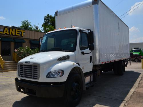 2018 FREIGHTLINER M2-106 26 FT BOX TRUCK 
