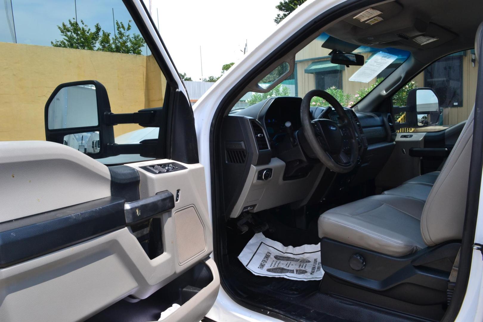 2017 WHITE /BLACK FORD F550 (1FD0W5GT9HE) with an POWERSTROKE 6.7L DIESEL engine, 6SPD AUTOMATIC transmission, located at 9172 North Fwy, Houston, TX, 77037, (713) 910-6868, 29.887470, -95.411903 - 19,500 LB GVWR, 12 FT FLATBED X 96" WIDE, PINTLE HOOK HITCH, 3 X TOOL BOXES, RATIO: 4.88 LIMITED SLIP, WHEELBASE: 203", CREW CAB, POWER WINDOWS , LOCKS & MIRRORS - Photo#13