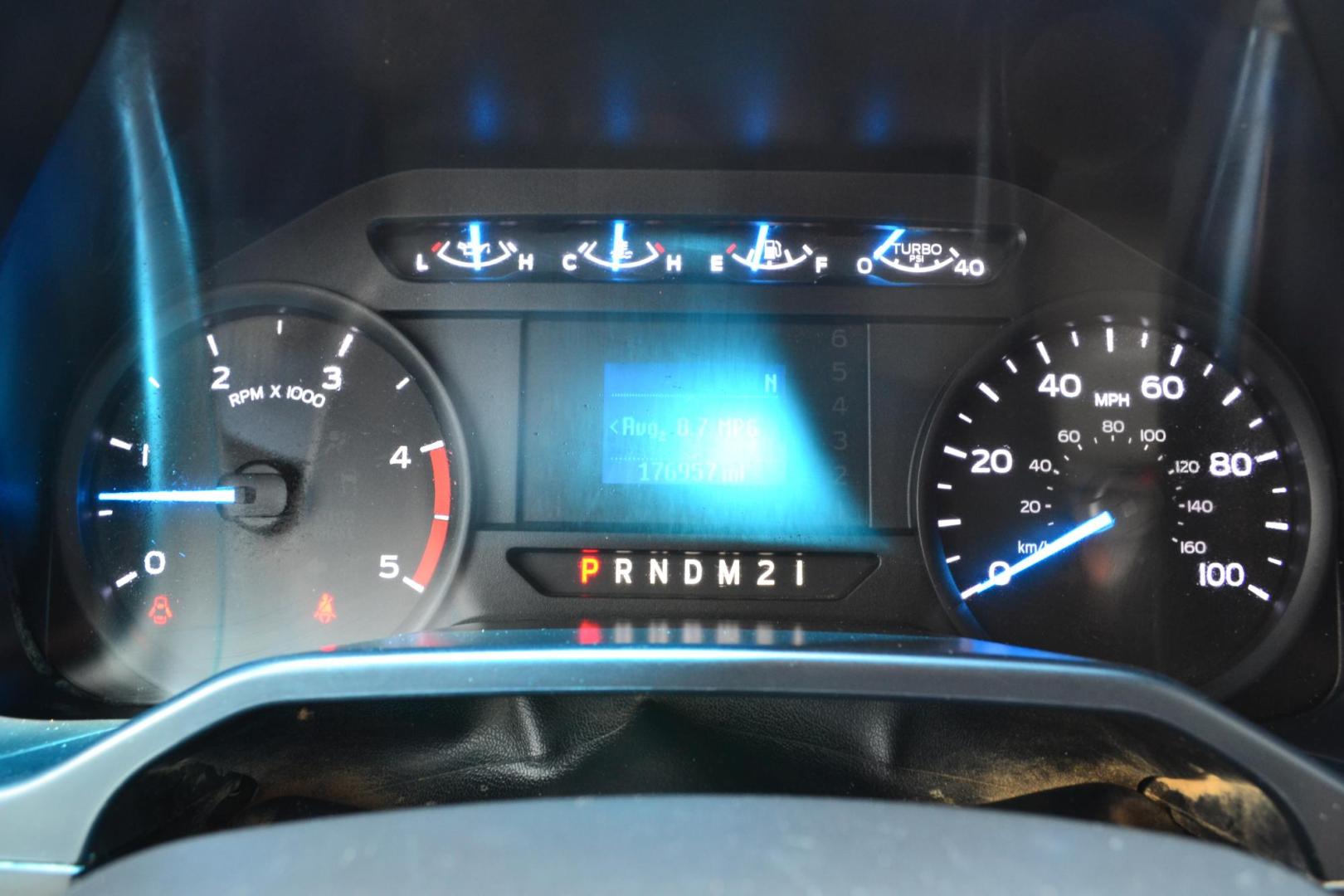 2017 WHITE /BLACK FORD F550 (1FD0W5GT9HE) with an POWERSTROKE 6.7L DIESEL engine, 6SPD AUTOMATIC transmission, located at 9172 North Fwy, Houston, TX, 77037, (713) 910-6868, 29.887470, -95.411903 - 19,500 LB GVWR, 12 FT FLATBED X 96" WIDE, PINTLE HOOK HITCH, 3 X TOOL BOXES, RATIO: 4.88 LIMITED SLIP, WHEELBASE: 203", CREW CAB, POWER WINDOWS , LOCKS & MIRRORS - Photo#16
