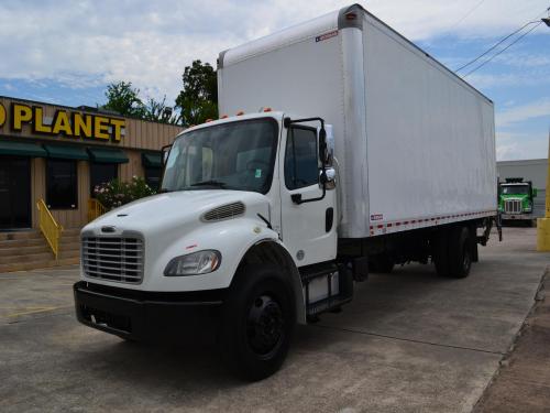 2019 FREIGHTLINER M2-106 26 FT BOX TRUCK 