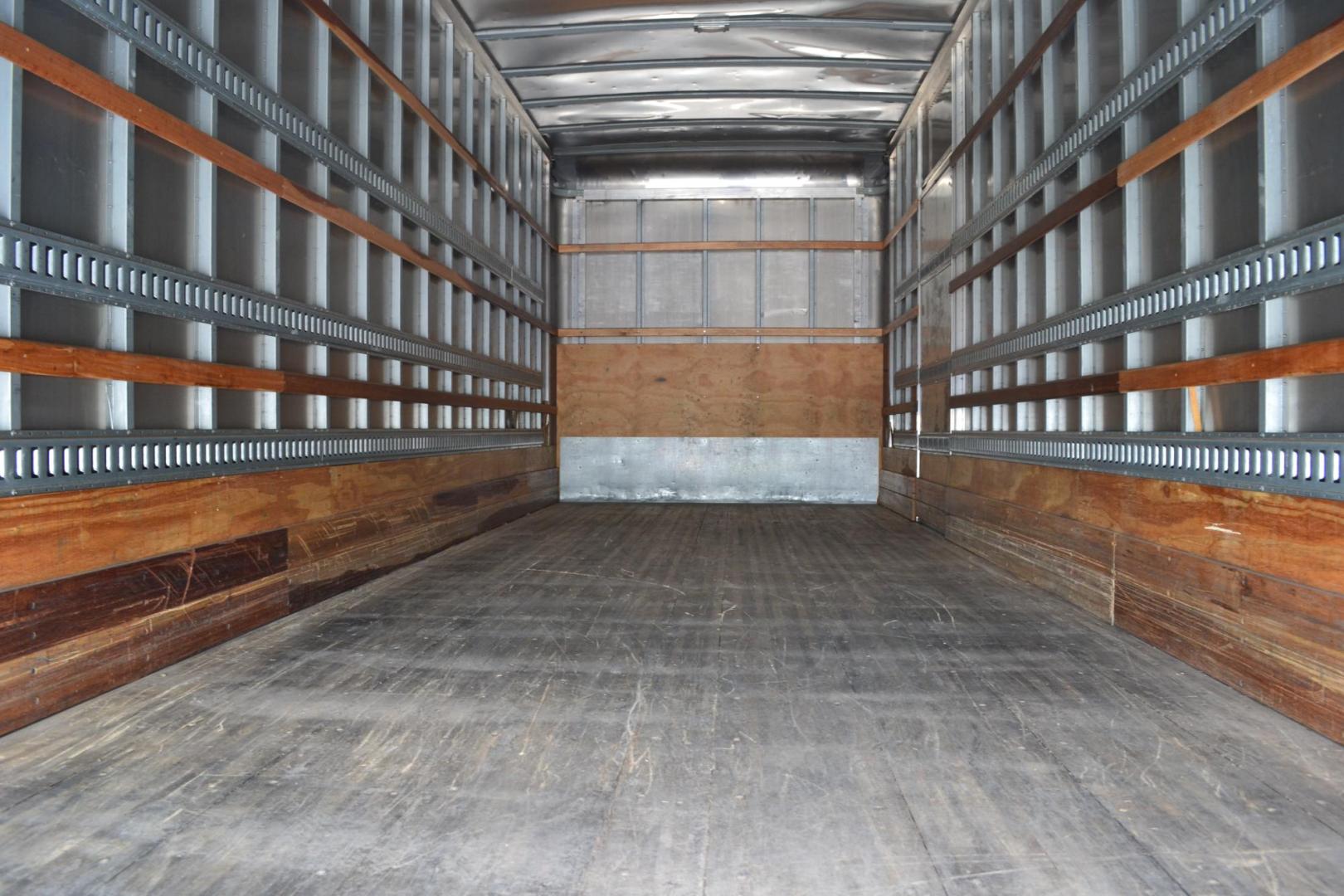 2019 WHITE /BLACK FREIGHTLINER M2-106 (1FVACWFC1KH) with an CUMMINS B6.7L 240HP engine, ALLISON 2500RDS AUTOMATIC transmission, located at 9172 North Fwy, Houston, TX, 77037, (713) 910-6868, 29.887470, -95.411903 - 26,000 LB GVWR NON CDL, MORGAN 26 FT BOX, HEIGHT 103" X WIDTH 102", MAXON 3,000 LB ALUMINUM LIFT GATE, AIR RIDE SUSPENSION, 90 GALLON FUEL CAPACITY, POWER WINDOWS & LOCKS , COLD A/C - Photo#6