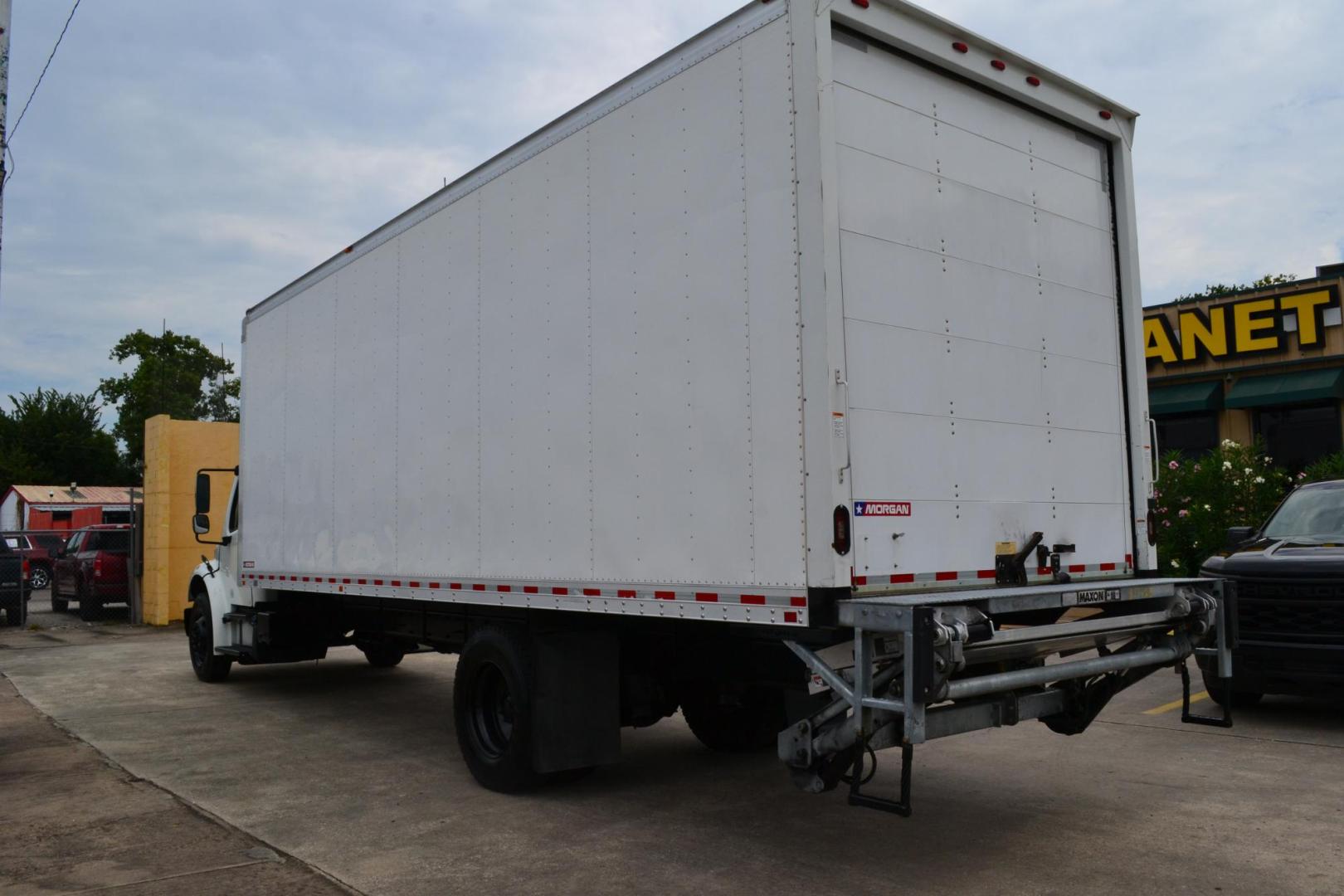 2019 WHITE /BLACK FREIGHTLINER M2-106 (1FVACWFC1KH) with an CUMMINS B6.7L 240HP engine, ALLISON 2500RDS AUTOMATIC transmission, located at 9172 North Fwy, Houston, TX, 77037, (713) 910-6868, 29.887470, -95.411903 - 26,000 LB GVWR NON CDL, MORGAN 26 FT BOX, HEIGHT 103" X WIDTH 102", MAXON 3,000 LB ALUMINUM LIFT GATE, AIR RIDE SUSPENSION, 90 GALLON FUEL CAPACITY, POWER WINDOWS & LOCKS , COLD A/C - Photo#7