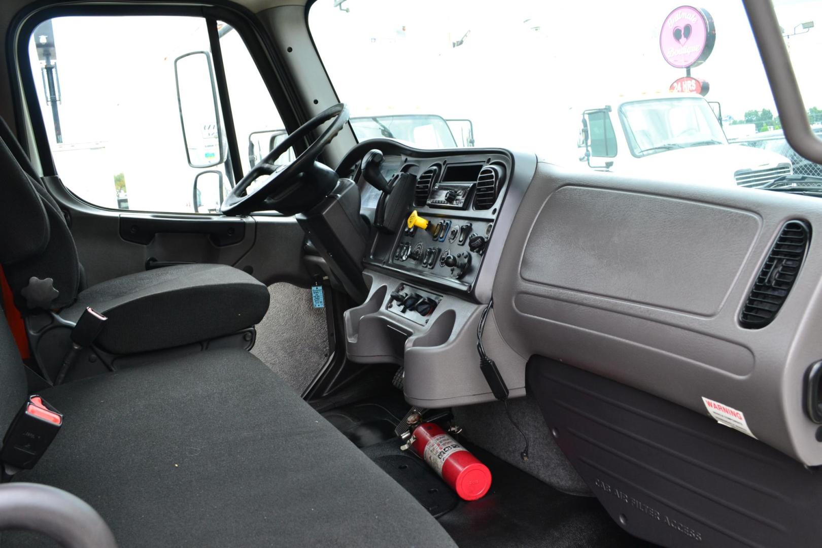 2019 WHITE /BLACK FREIGHTLINER M2-106 (1FVACWFC1KH) with an CUMMINS B6.7L 240HP engine, ALLISON 2500RDS AUTOMATIC transmission, located at 9172 North Fwy, Houston, TX, 77037, (713) 910-6868, 29.887470, -95.411903 - 26,000 LB GVWR NON CDL, MORGAN 26 FT BOX, HEIGHT 103" X WIDTH 102", MAXON 3,000 LB ALUMINUM LIFT GATE, AIR RIDE SUSPENSION, 90 GALLON FUEL CAPACITY, POWER WINDOWS & LOCKS , COLD A/C - Photo#12