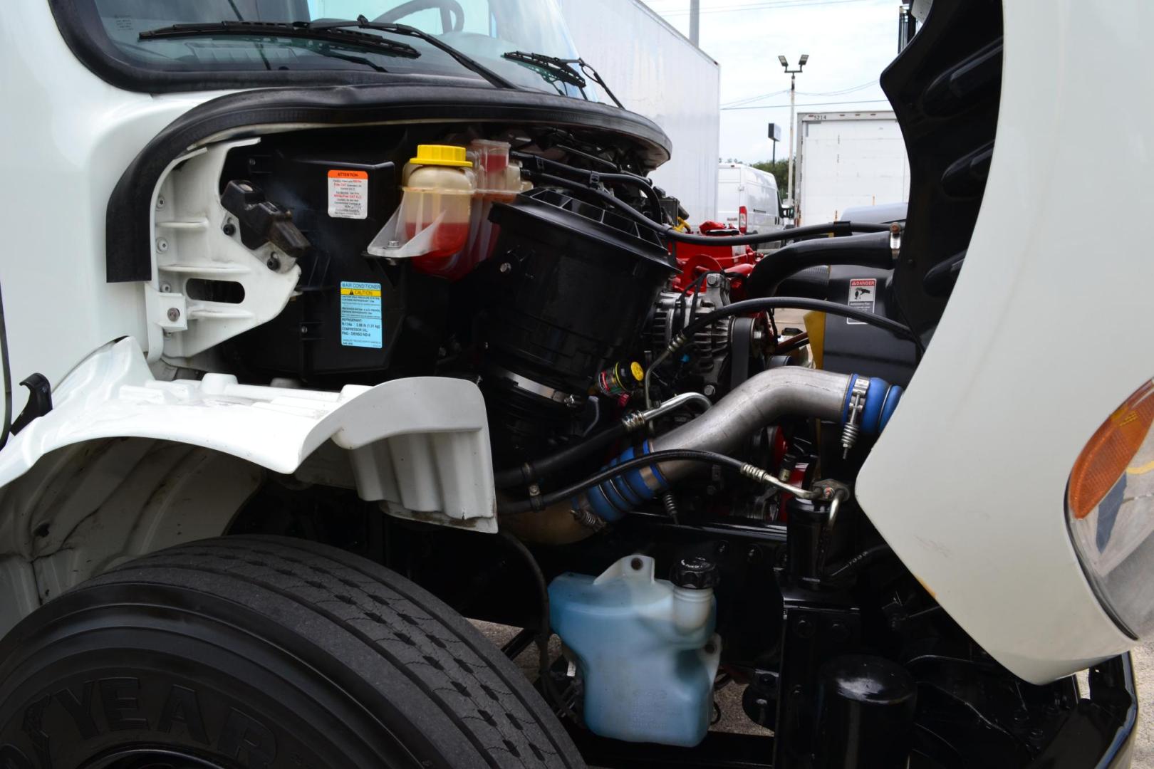 2019 WHITE /BLACK FREIGHTLINER M2-106 (1FVACWFC1KH) with an CUMMINS B6.7L 240HP engine, ALLISON 2500RDS AUTOMATIC transmission, located at 9172 North Fwy, Houston, TX, 77037, (713) 910-6868, 29.887470, -95.411903 - 26,000 LB GVWR NON CDL, MORGAN 26 FT BOX, HEIGHT 103" X WIDTH 102", MAXON 3,000 LB ALUMINUM LIFT GATE, AIR RIDE SUSPENSION, 90 GALLON FUEL CAPACITY, POWER WINDOWS & LOCKS , COLD A/C - Photo#19