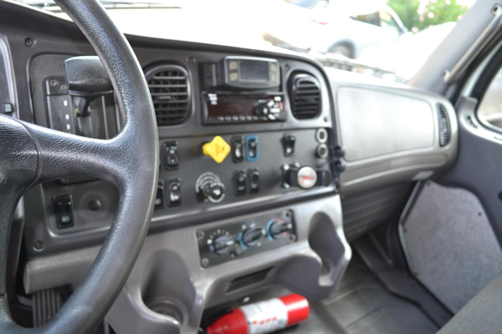 2018 WHITE /BLACK FREIGHTLINER M2-106 (3ALACWFC0JD) with an CUMMINS B6.7L 240HP engine, ALLISON 2500RDS AUTOMATIC transmission, located at 9172 North Fwy, Houston, TX, 77037, (713) 910-6868, 29.887470, -95.411903 - 26,000 LB GVWR NON CDL, MORGAN 26 FT BOX, HEIGHT 103" X WIDTH 102", MAXON 3,000 LB ALUMINUM LIFT GATE W/ RAMP, AIR RIDE SUSPENSION, 90 GALLON FUEL CAPACITY, EXHAUST BRAKE, POWER WINDOWS & LOCKS, COLLISION MITIGATION - Photo#14