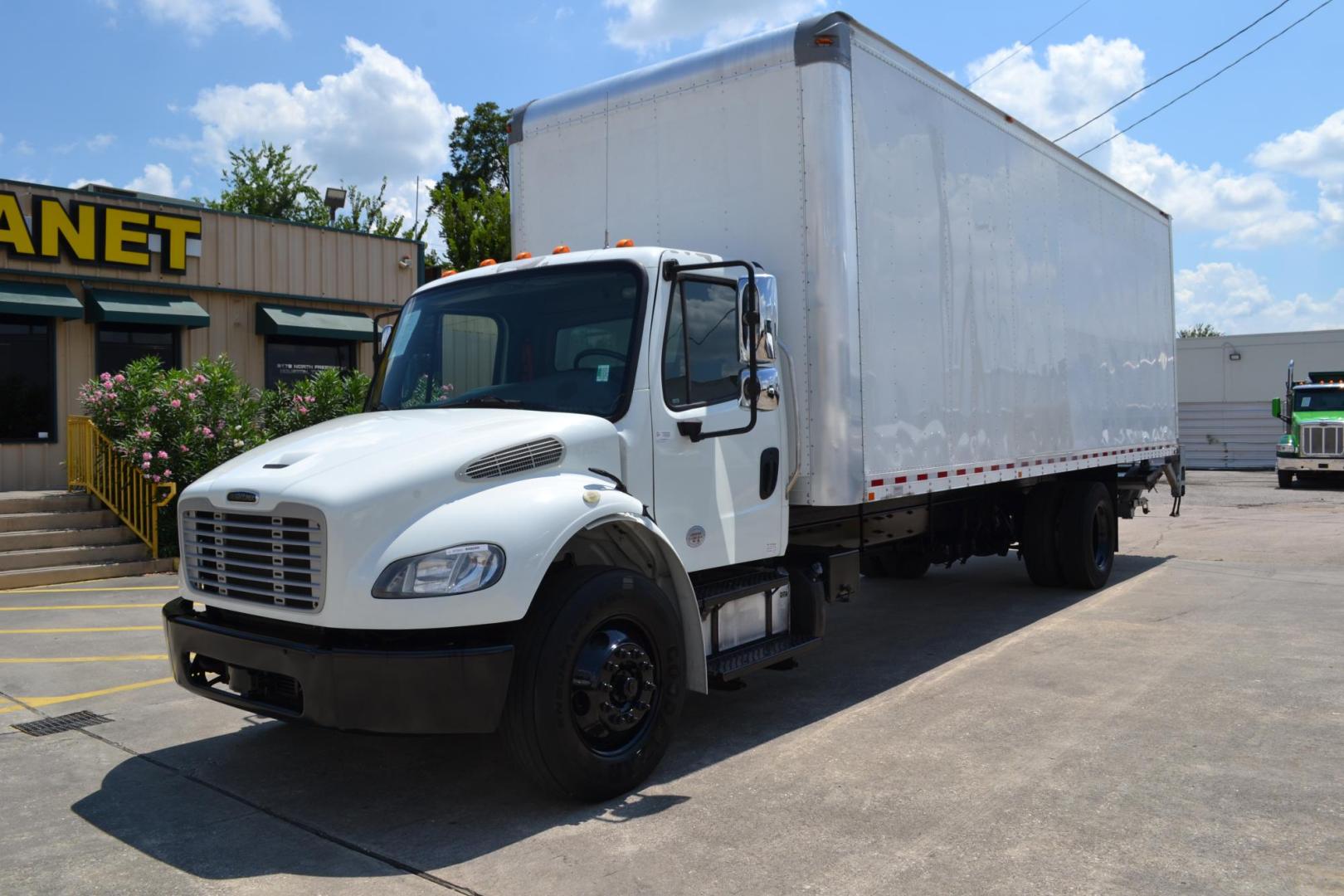 2019 WHITE /BLACK FREIGHTLINER M2-106 (3ALACWFC8KD) with an CUMMINS B6.7L 240HP engine, ALLISON 2500RDS AUTOMATIC transmission, located at 9172 North Fwy, Houston, TX, 77037, (713) 910-6868, 29.887470, -95.411903 - Photo#0