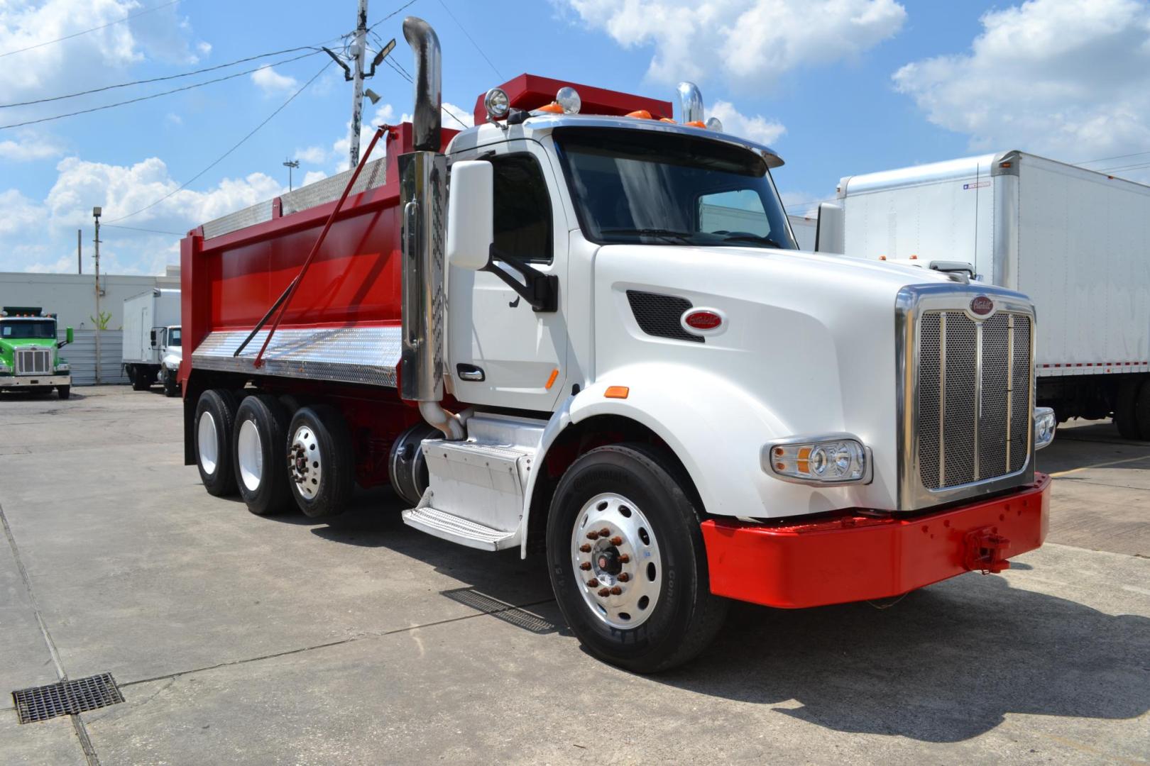 2015 WHITE /BLACK PETERBILT 567 (1XPCD49X3FD) with an CUMMINS X15 14.9L 450 HP engine, 10 SPD MANUAL transmission, located at 9172 North Fwy, Houston, TX, 77037, (713) 910-6868, 29.887470, -95.411903 - FRONT AXLE: 14,320 LB / REAR AXLE: 40,000 LB / STEERABLE LIFT AXLE: 13,000 LB, 17 FT DUMP BED, 17 CUBIC YARDS, AIR TRAC SUSPENSION, DIFF LOCK, ENGINE BRAKE, WHEELBASE: 225", RATIO: 3.70, ELECTRIC TARP, POWER WINDOWS & LOCKS , DUAL STACKS - Photo#2
