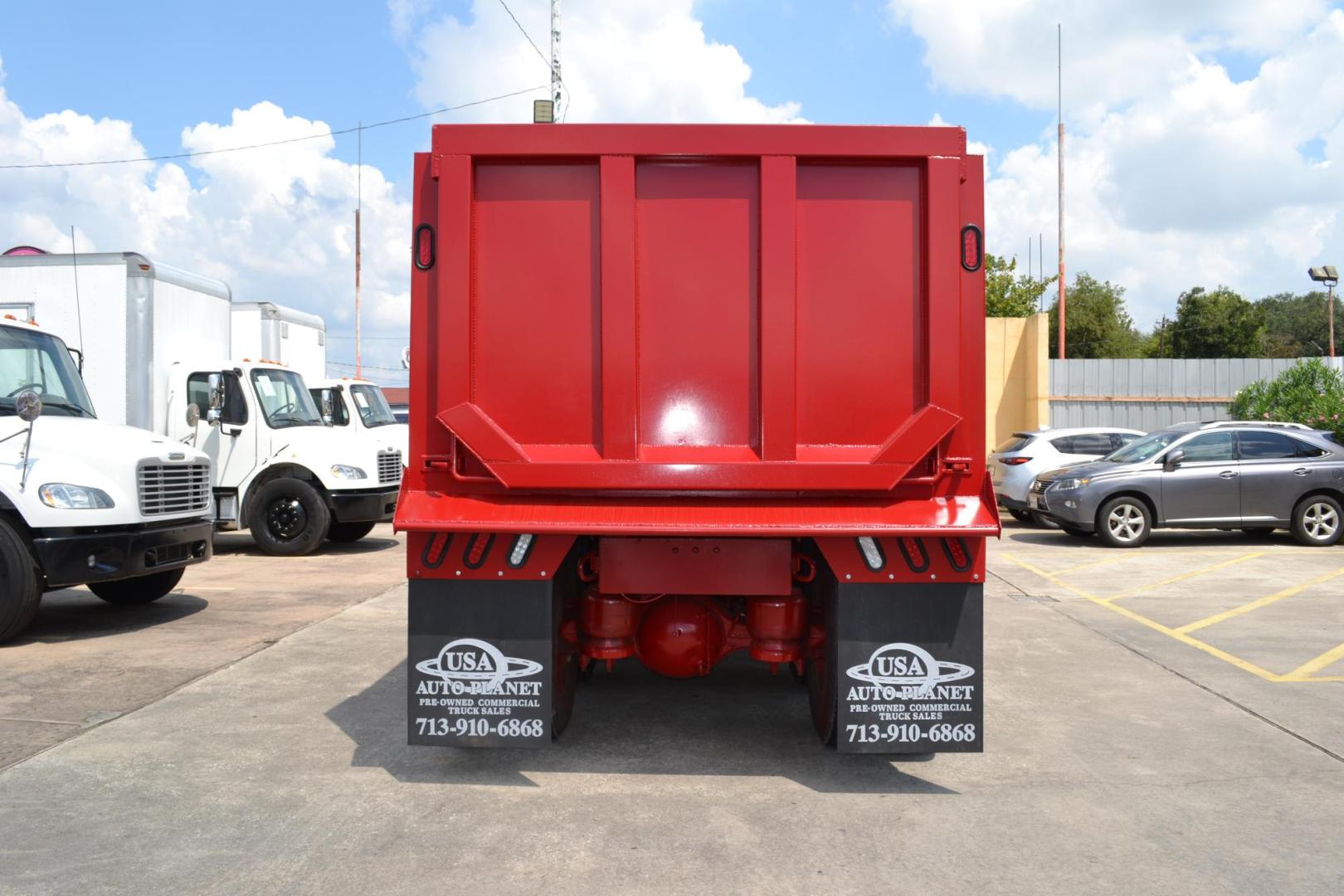 2015 WHITE /BLACK PETERBILT 567 (1XPCD49X3FD) with an CUMMINS X15 14.9L 450 HP engine, 10 SPD MANUAL transmission, located at 9172 North Fwy, Houston, TX, 77037, (713) 910-6868, 29.887470, -95.411903 - FRONT AXLE: 14,320 LB / REAR AXLE: 40,000 LB / STEERABLE LIFT AXLE: 13,000 LB, 17 FT DUMP BED, 17 CUBIC YARDS, AIR TRAC SUSPENSION, DIFF LOCK, ENGINE BRAKE, WHEELBASE: 225", RATIO: 3.70, ELECTRIC TARP, POWER WINDOWS & LOCKS , DUAL STACKS - Photo#5
