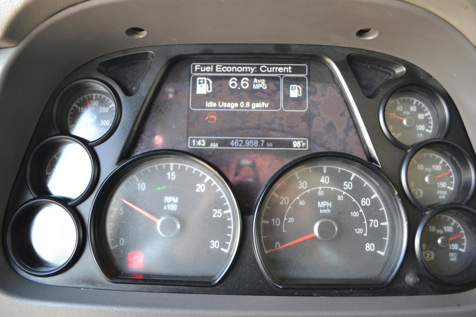 2015 WHITE /BLACK PETERBILT 567 (1XPCD49X3FD) with an CUMMINS X15 14.9L 450 HP engine, 10 SPD MANUAL transmission, located at 9172 North Fwy, Houston, TX, 77037, (713) 910-6868, 29.887470, -95.411903 - FRONT AXLE: 14,320 LB / REAR AXLE: 40,000 LB / STEERABLE LIFT AXLE: 13,000 LB, 17 FT DUMP BED, 17 CUBIC YARDS, AIR TRAC SUSPENSION, DIFF LOCK, ENGINE BRAKE, WHEELBASE: 225", RATIO: 3.70, ELECTRIC TARP, POWER WINDOWS & LOCKS , DUAL STACKS - Photo#14