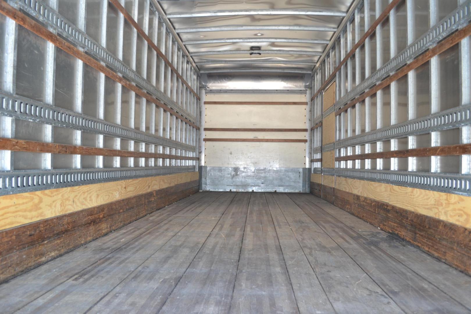 2018 WHITE /BLACK FREIGHTLINER M2-106 (3ALACWFC8JD) with an CUMMINS B6.7L 240HP engine, ALLISON 2500RDS AUTOMATIC transmission, located at 9172 North Fwy, Houston, TX, 77037, (713) 910-6868, 29.887470, -95.411903 - 26,000 LB GVWR NON CDL, SUPREME 26 FT BOX ,HEIGHT 103" X WIDTH 102", WALTCO 3,000 LB ALUMINUM LIFT GATE W/ RAMP, AIR RIDE SUSPENSION ,90 GALLON FUEL CAPACITY, WHEELBASE: 270", COLLISION MITIGATION, POWER WINDOWS & LOCKS - Photo#8