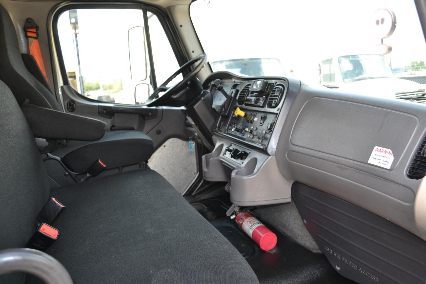 2018 WHITE /BLACK FREIGHTLINER M2-106 (3ALACWFC8JD) with an CUMMINS B6.7L 240HP engine, ALLISON 2500RDS AUTOMATIC transmission, located at 9172 North Fwy, Houston, TX, 77037, (713) 910-6868, 29.887470, -95.411903 - 26,000 LB GVWR NON CDL, SUPREME 26 FT BOX ,HEIGHT 103" X WIDTH 102", WALTCO 3,000 LB ALUMINUM LIFT GATE W/ RAMP, AIR RIDE SUSPENSION ,90 GALLON FUEL CAPACITY, WHEELBASE: 270", COLLISION MITIGATION, POWER WINDOWS & LOCKS - Photo#12
