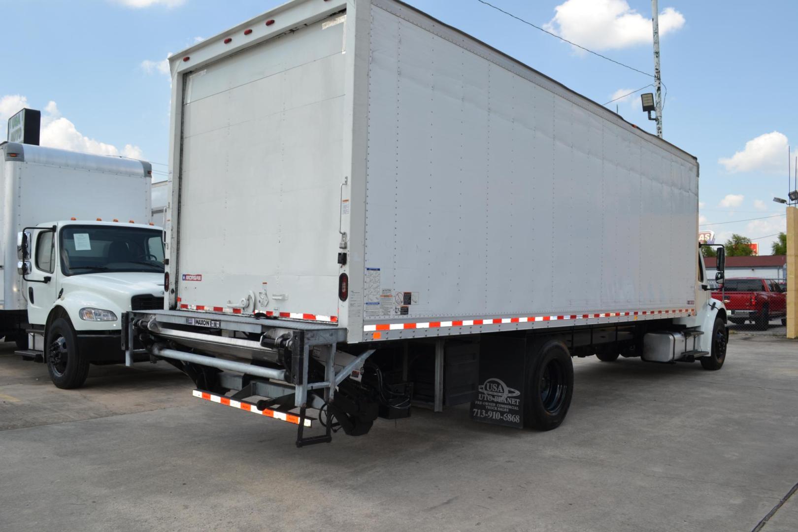 2019 WHITE /BLACK FREIGHTLINER M2-106 with an CUMMINS B6.7L 260HP engine, ALLISON 2500RDS AUTOMATIC transmission, located at 9172 North Fwy, Houston, TX, 77037, (713) 910-6868, 29.887470, -95.411903 - 26,000 LB GVWR NON CDL, MORGAN 26 FT BOX X HEIGHT 103" X WIDTH 102", MAXON 3,000 LB ALUMINUM LIFT GATE, AIR RIDE SUSPENSION, POWER WINDOWS, LOCKS, & MIRRORS, 160 GALLON FUEL CAPACITY - Photo#3