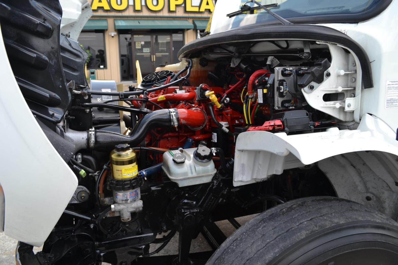 2019 WHITE /BLACK FREIGHTLINER M2-106 with an CUMMINS B6.7L 260HP engine, ALLISON 2500RDS AUTOMATIC transmission, located at 9172 North Fwy, Houston, TX, 77037, (713) 910-6868, 29.887470, -95.411903 - 26,000 LB GVWR NON CDL, MORGAN 26 FT BOX X HEIGHT 103" X WIDTH 102", MAXON 3,000 LB ALUMINUM LIFT GATE, AIR RIDE SUSPENSION, POWER WINDOWS, LOCKS, & MIRRORS, 160 GALLON FUEL CAPACITY - Photo#15