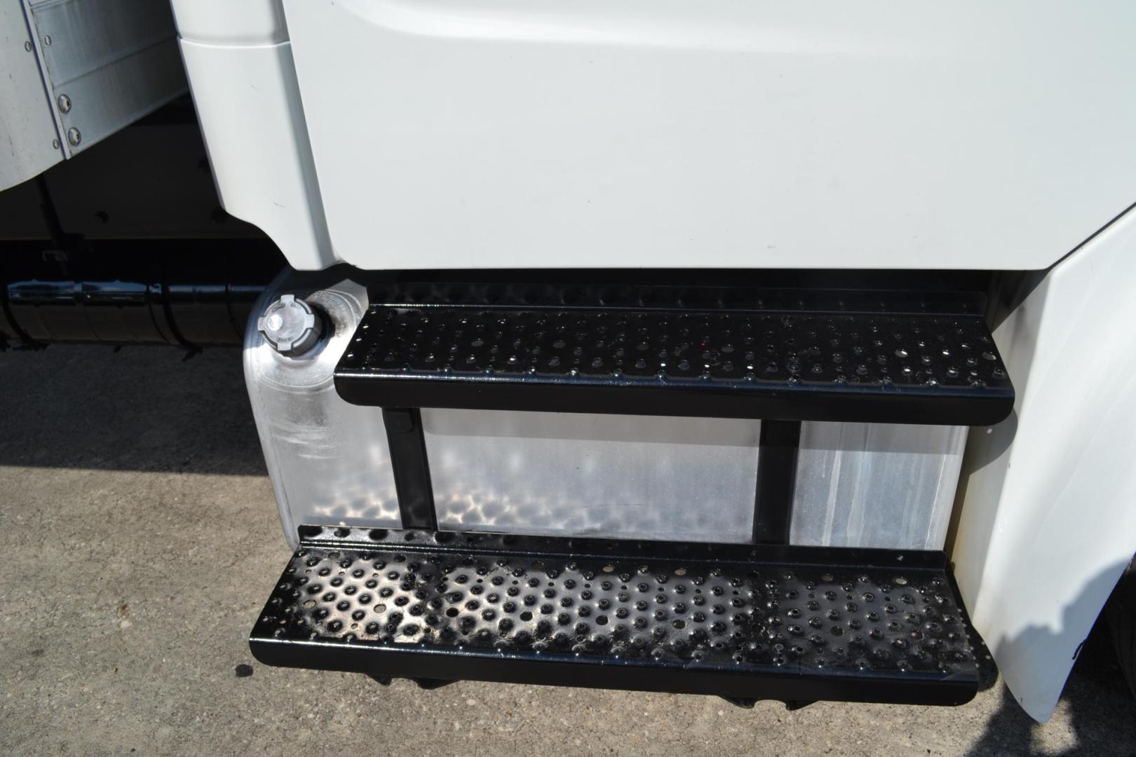 2014 WHITE /BLACK FREIGHTLINER M2-106 (1FVACWDT8EH) with an CUMMINS ISB 6.7L 240HP engine, ALLISON 2100HS AUTOMATIC transmission, located at 9172 North Fwy, Houston, TX, 77037, (713) 910-6868, 29.887470, -95.411903 - Photo#8