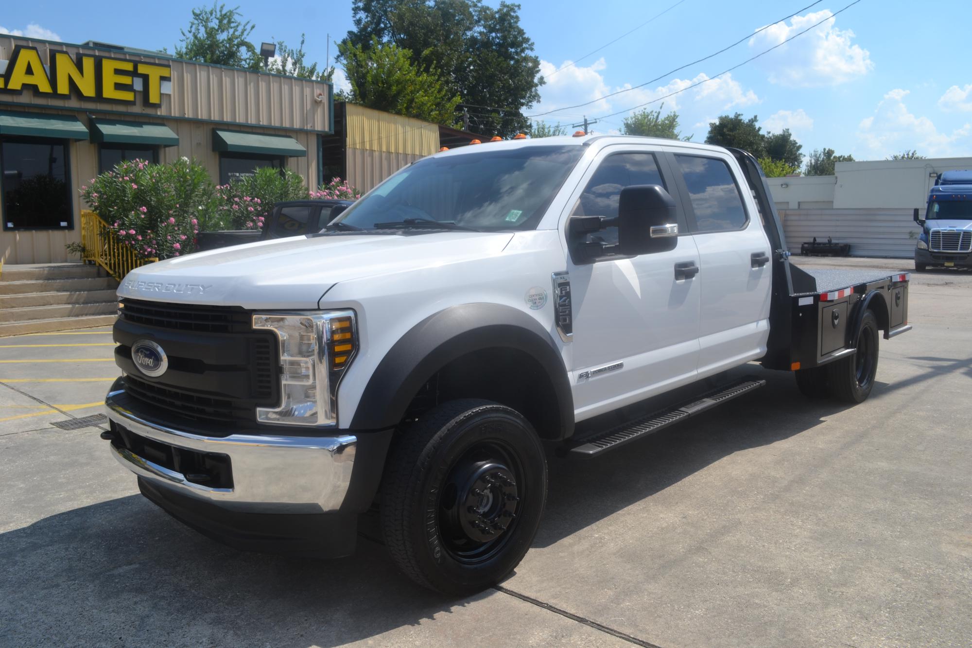photo of 2019 FORD F450 SD 9 FT FLATBED 