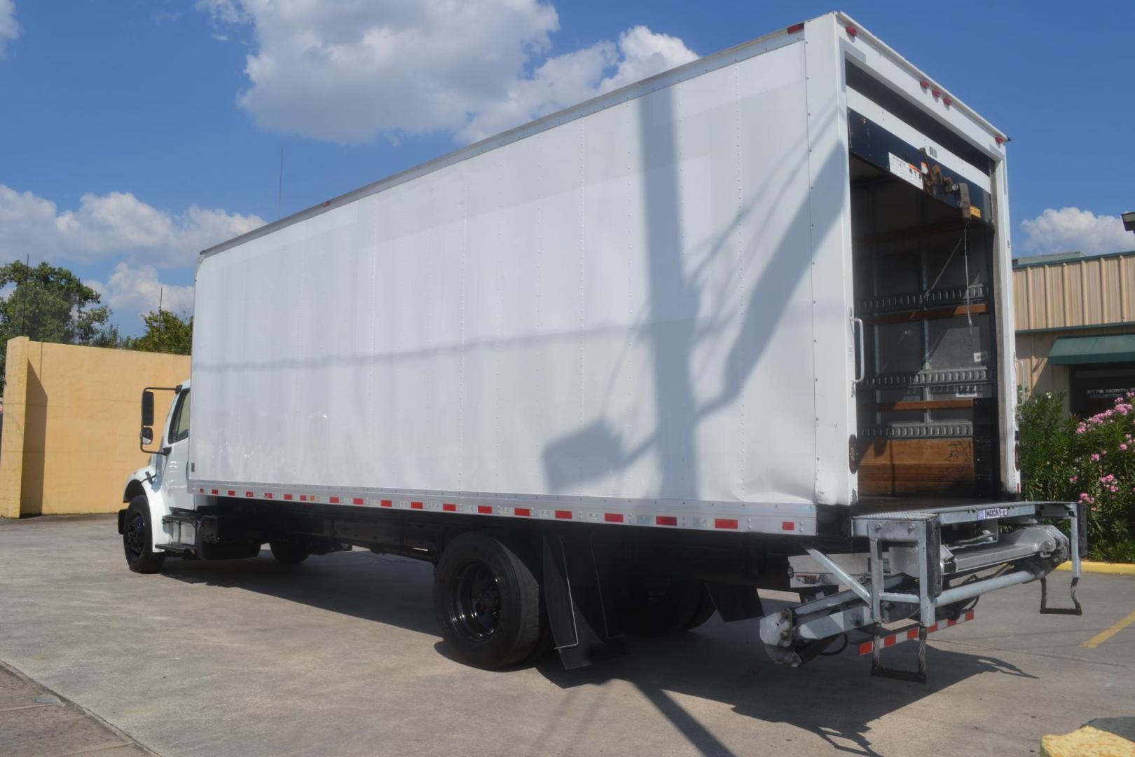 2018 WHITE /BLACK FREIGHTLINER M2-106 (3ALACWFC9JD) with an CUMMINS B6.7L 240HP engine, ALLISON 2500RDS AUTOMATIC transmission, located at 9172 North Fwy, Houston, TX, 77037, (713) 910-6868, 29.887470, -95.411903 - 26,000 LB GVWR NON CDL, MORGAN 26 FT BOX, HEIGHT 103" X WIDTH 102", AIR RIDE SUSPENSION, MAXON 3,000 LB ALUMINUM LIFT GATE, EXHAUST BRAKE, COLLISION MITIGATION, CURB SIDE DOOR , POWER WINDOWS & LOCKS - Photo#5